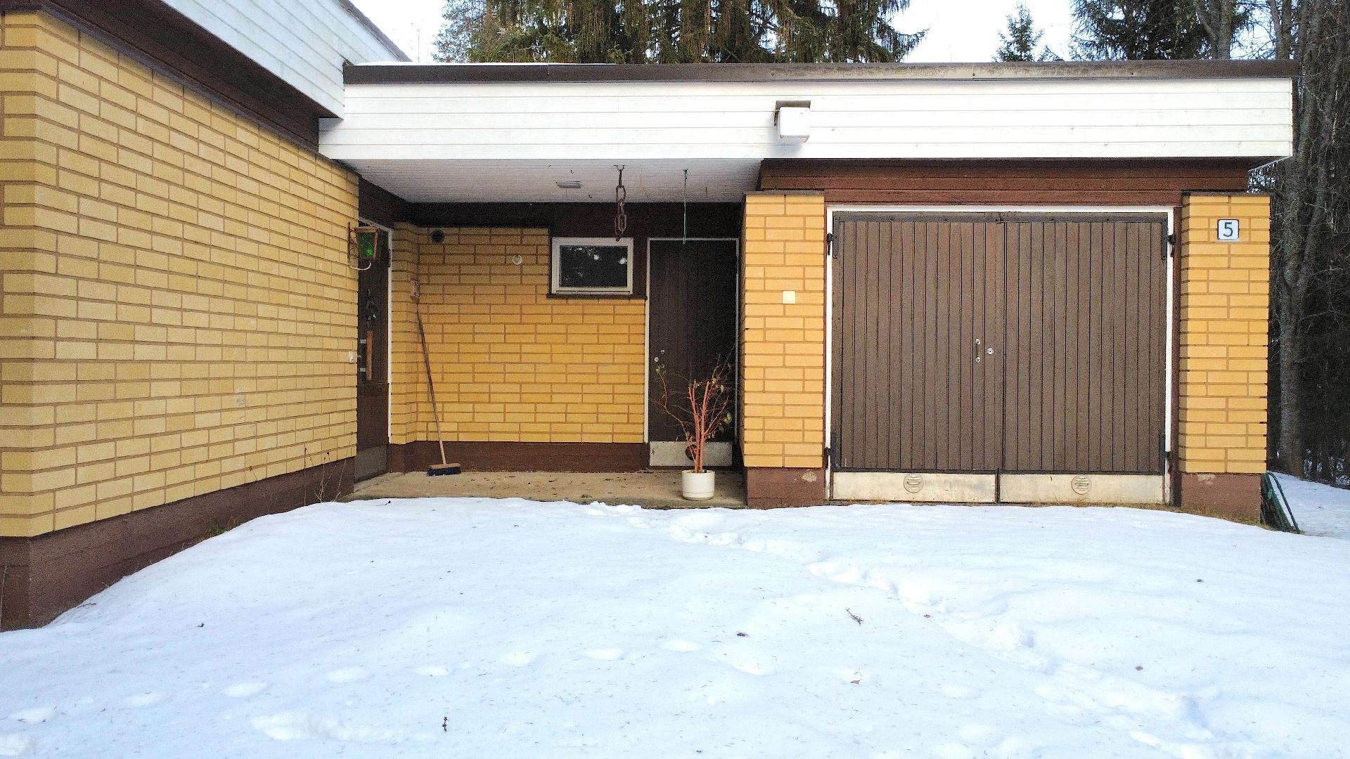 Piitie 5, Nummi, Kurikka