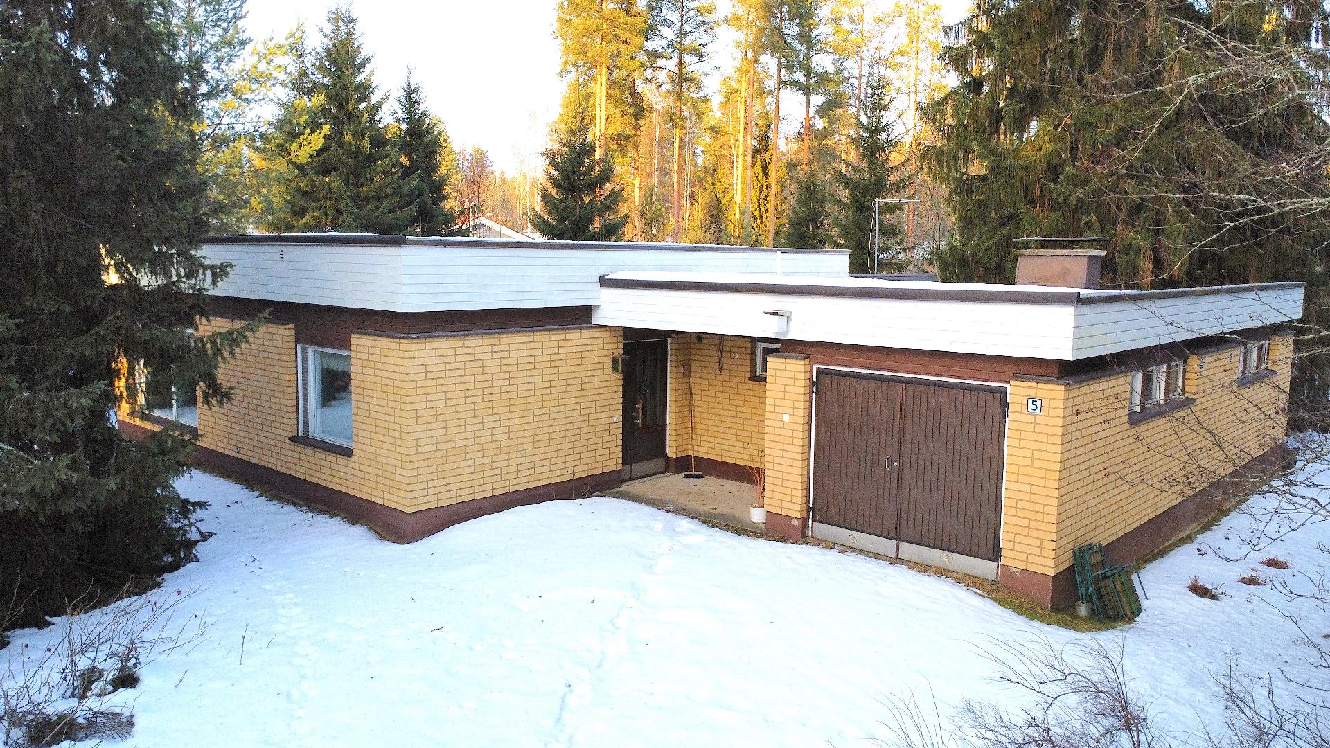 Piitie 5, Nummi, Kurikka