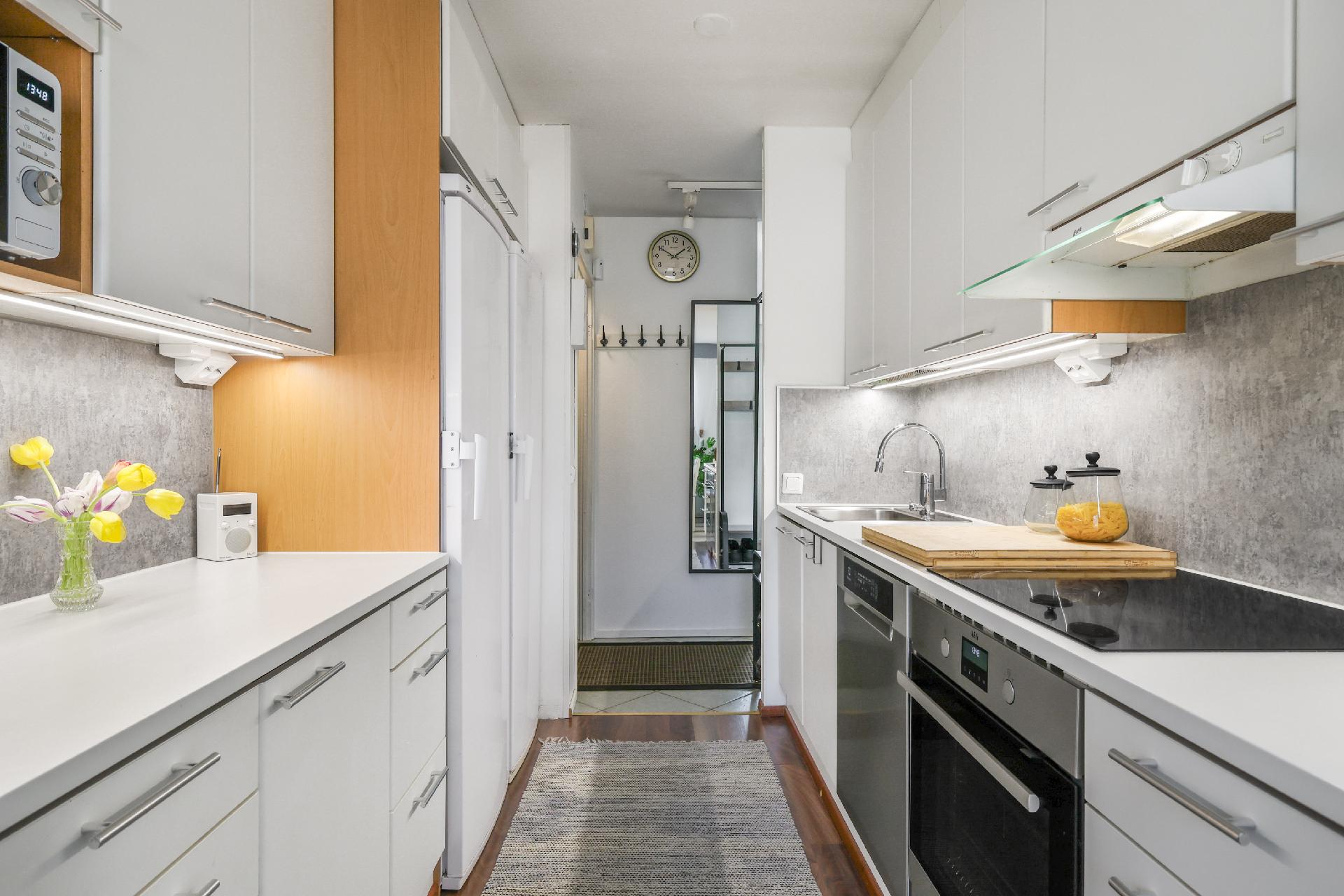 Keittiön kylmäkaapit sekä kalusteet