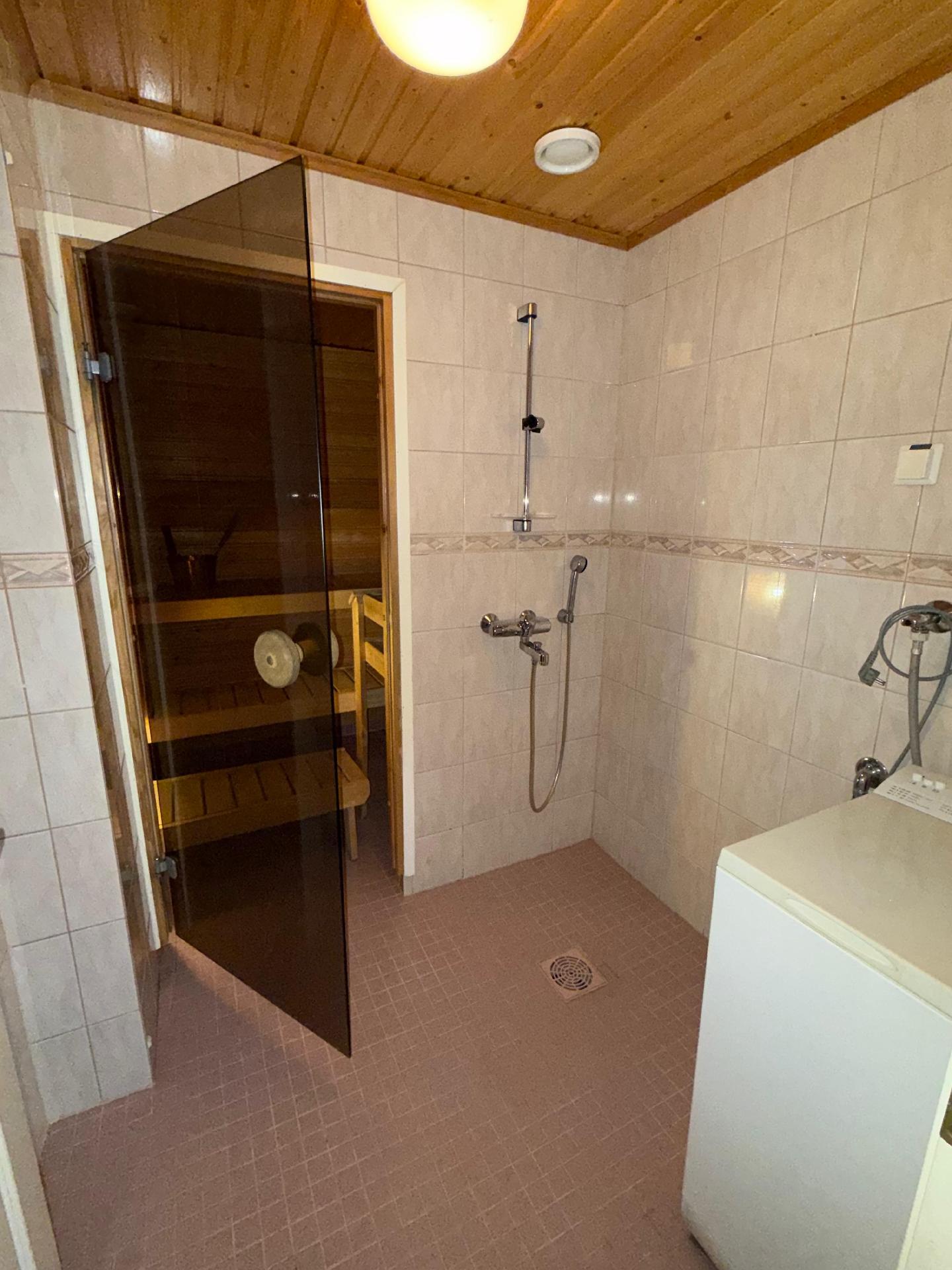 Linjurikatu 8-10, Taulumäki, Varkaus