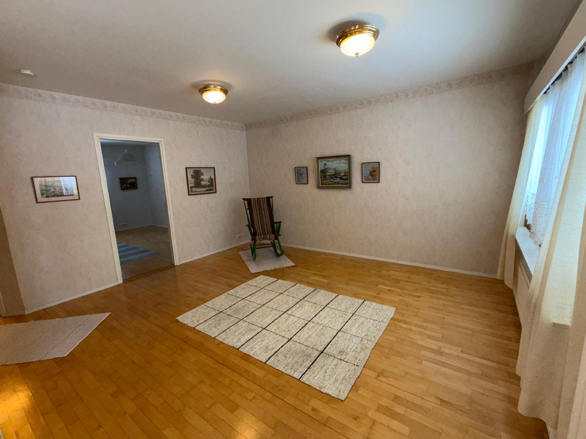 Linjurikatu 8-10, Taulumäki, Varkaus