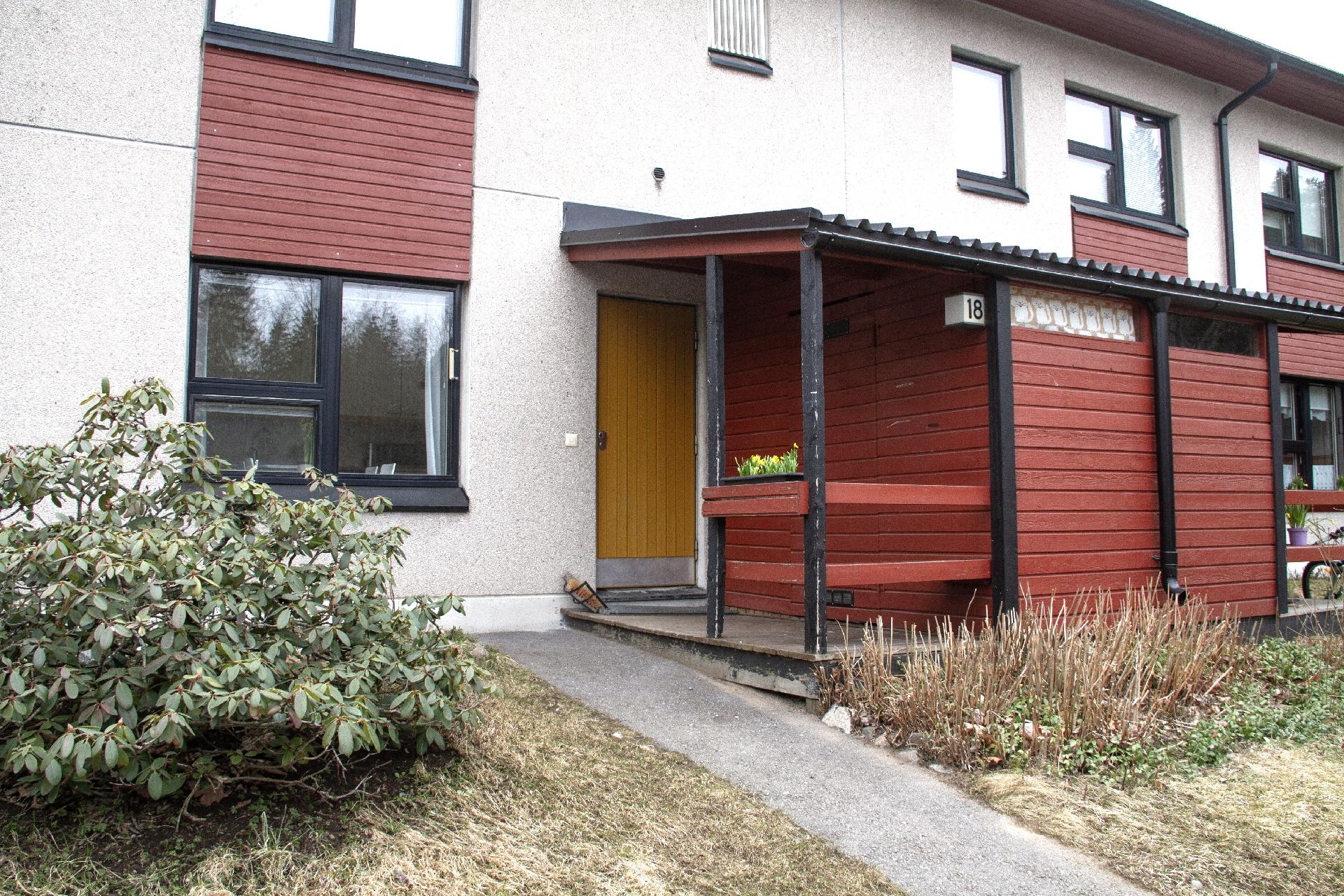 Sisäänkäynti