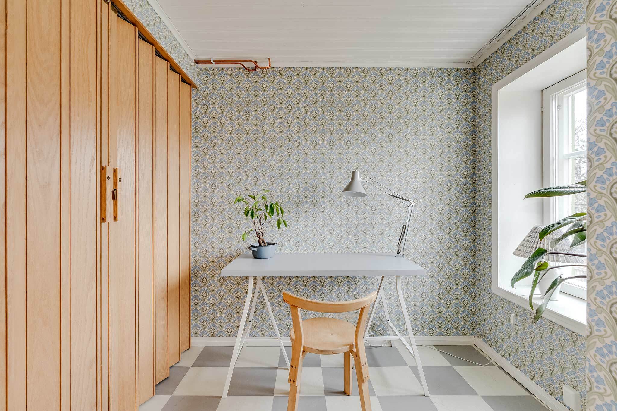 Työhuone on kuin karamelli.