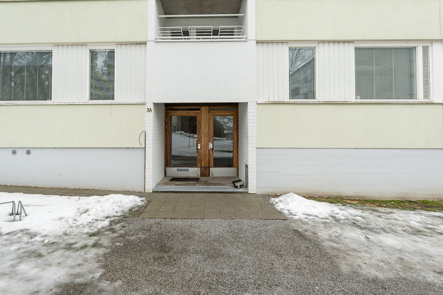 OVI PORRASKÄYTÄVÄÄN