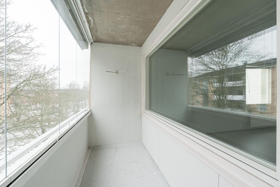 LASITETTULTA PERVEKKEELTA