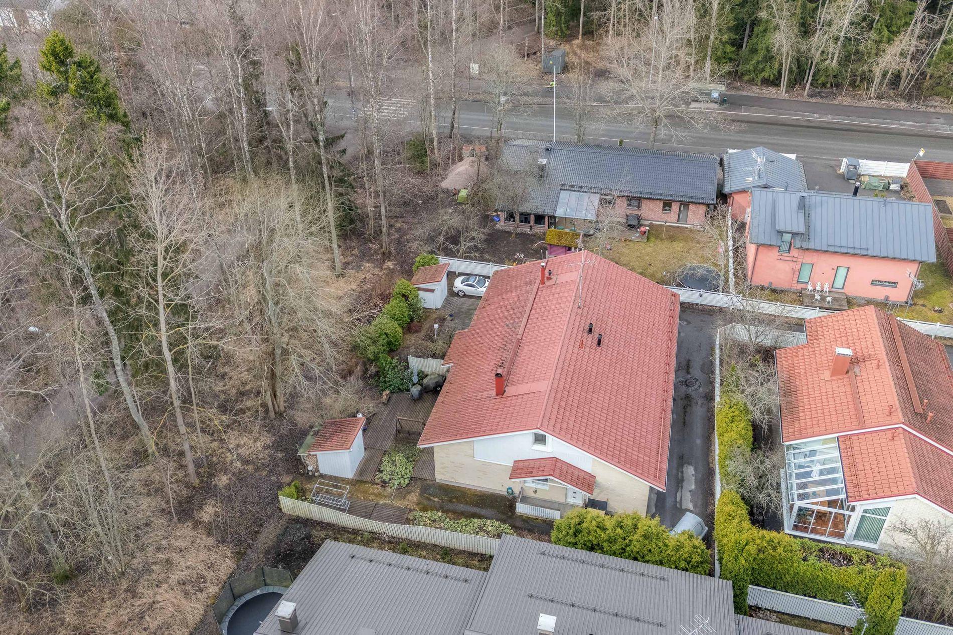 Ylipalontie 30, Paloheinä, Helsinki