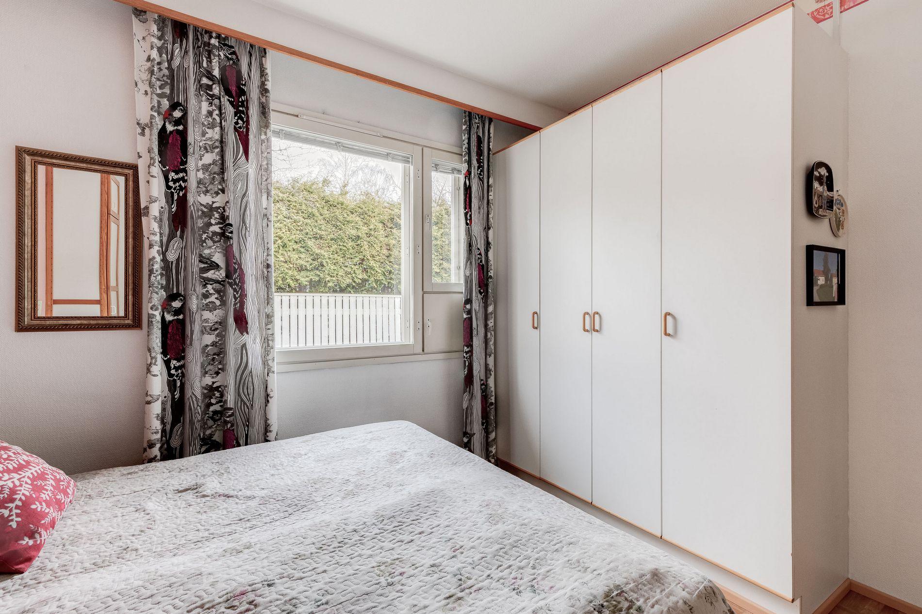 Ylipalontie 30, Paloheinä, Helsinki