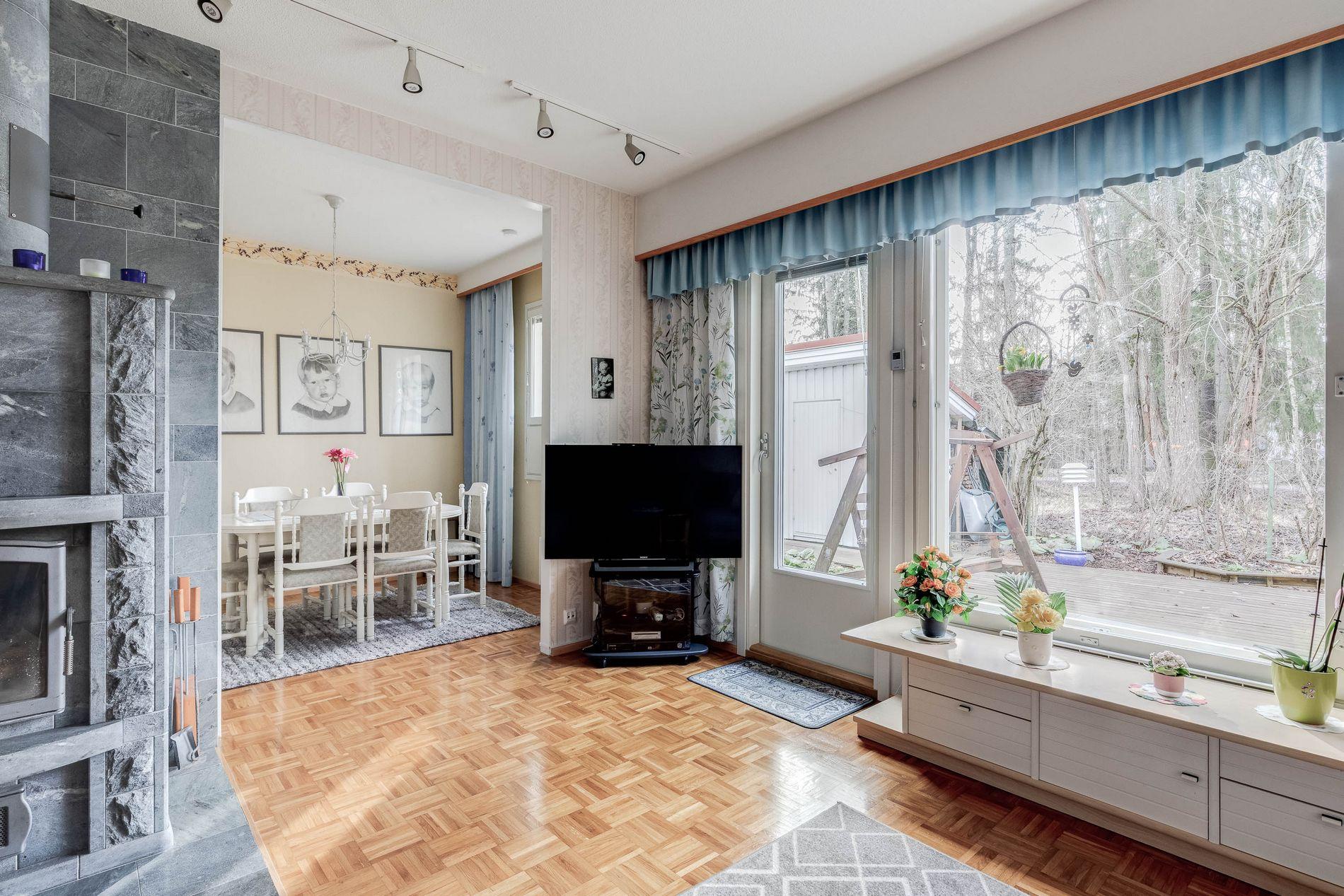 Ylipalontie 30, Paloheinä, Helsinki