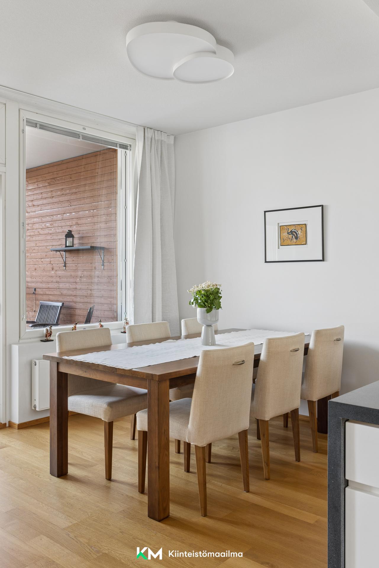 Tietäjäntie 8, Pohjois-Tapiola, Espoo