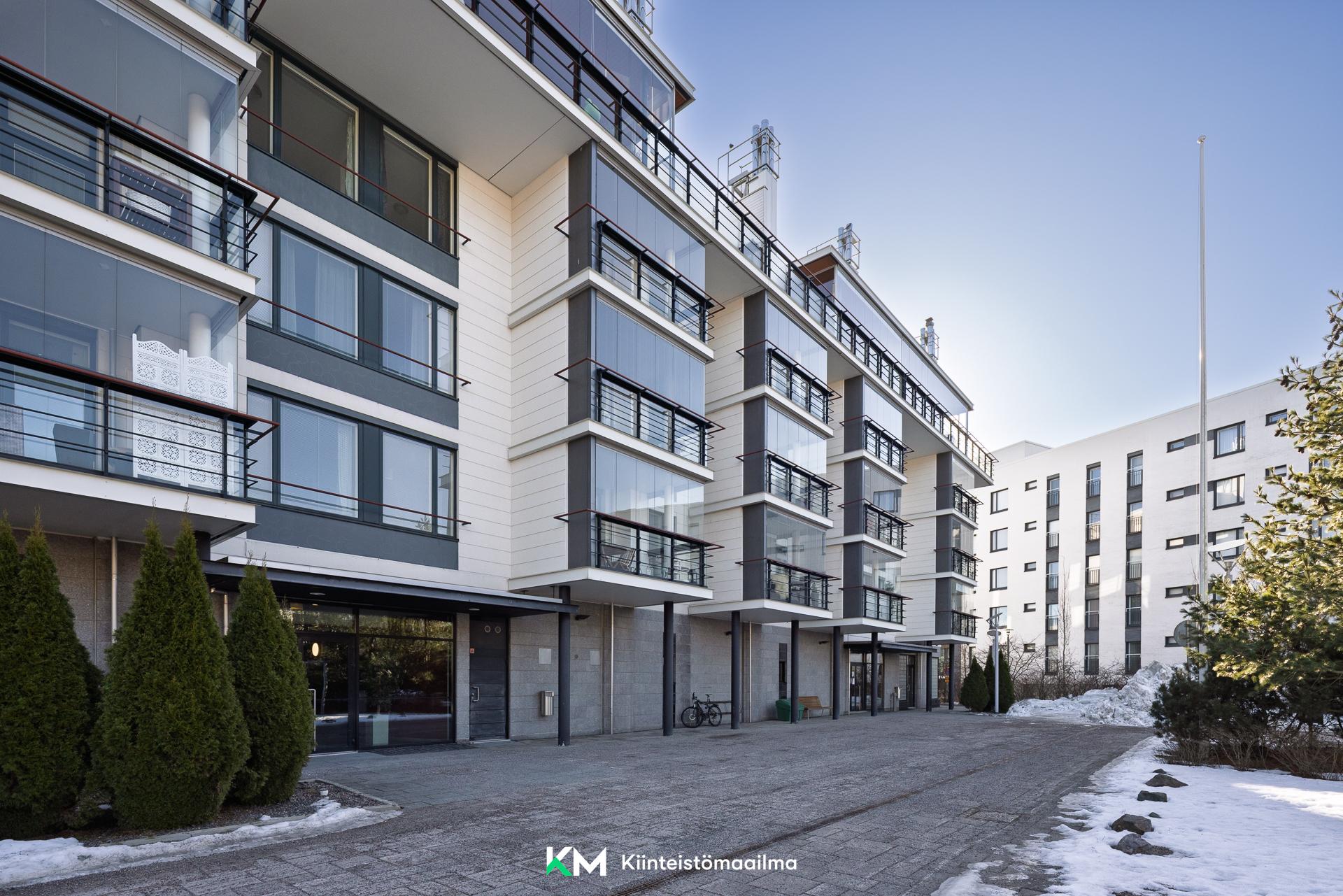 Tietäjäntie 8, Pohjois-Tapiola, Espoo