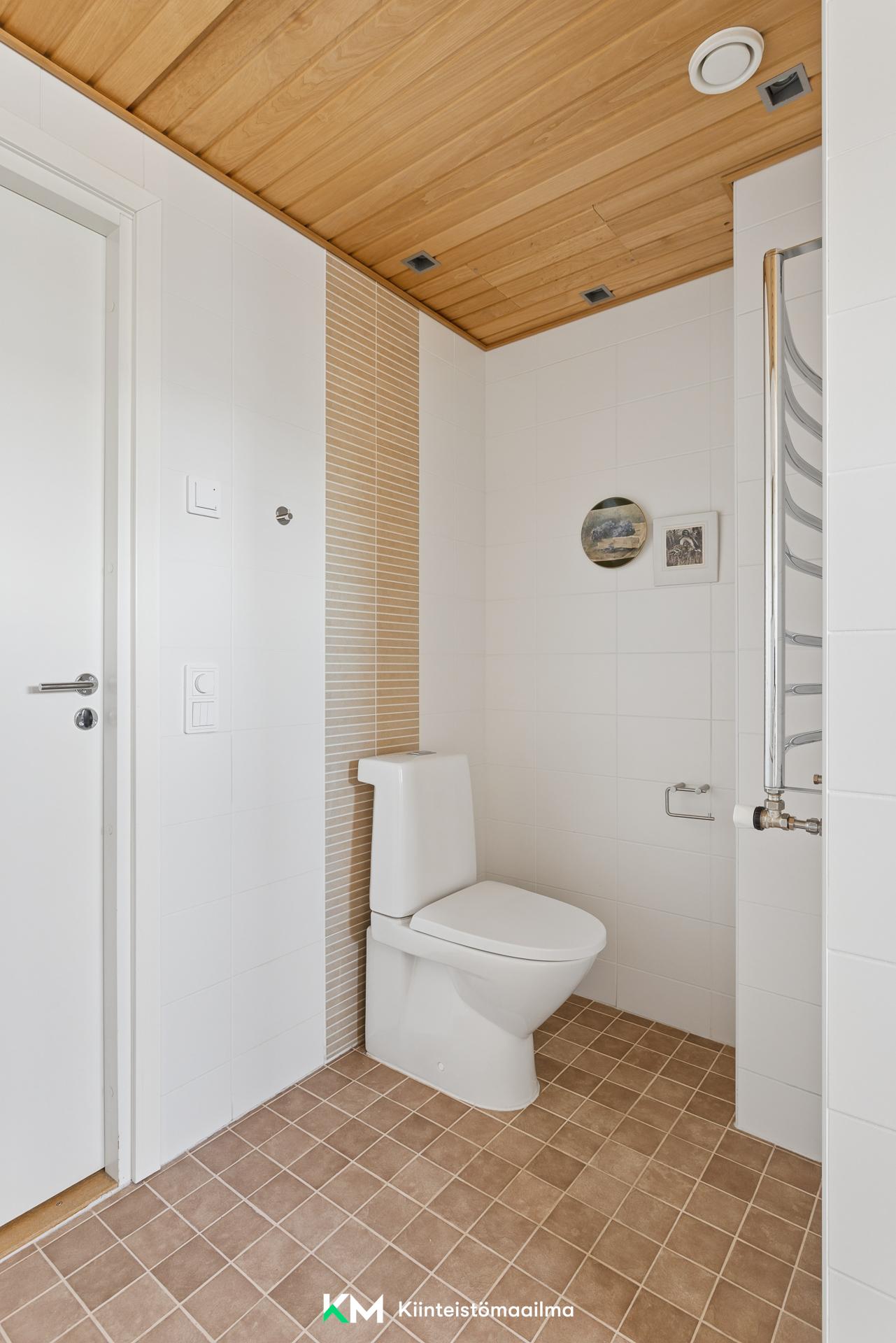 Tietäjäntie 8, Pohjois-Tapiola, Espoo