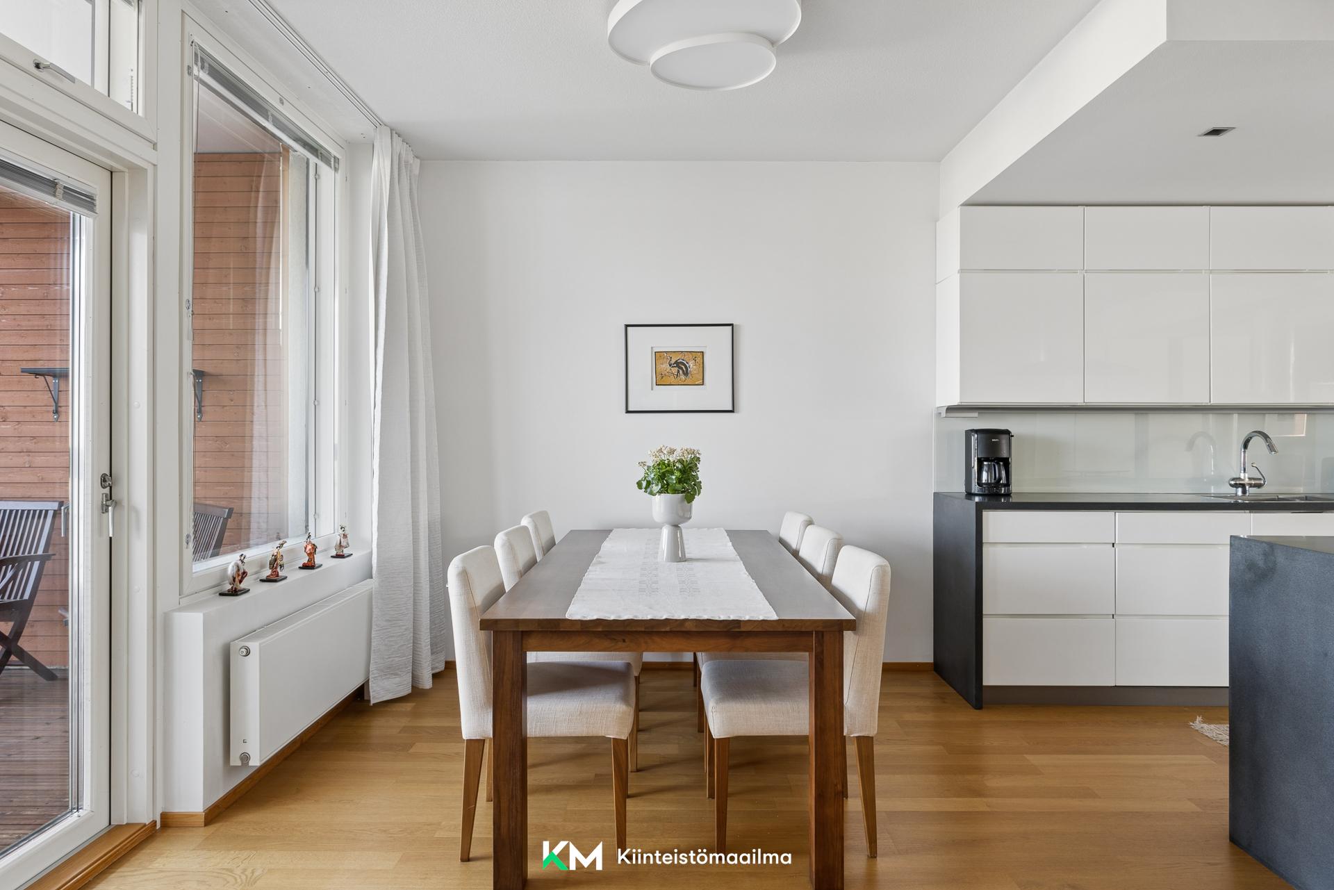 Tietäjäntie 8, Pohjois-Tapiola, Espoo