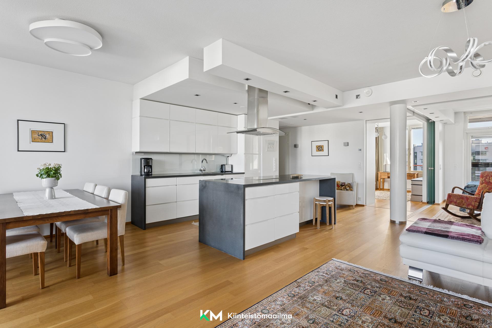 Tietäjäntie 8, Pohjois-Tapiola, Espoo