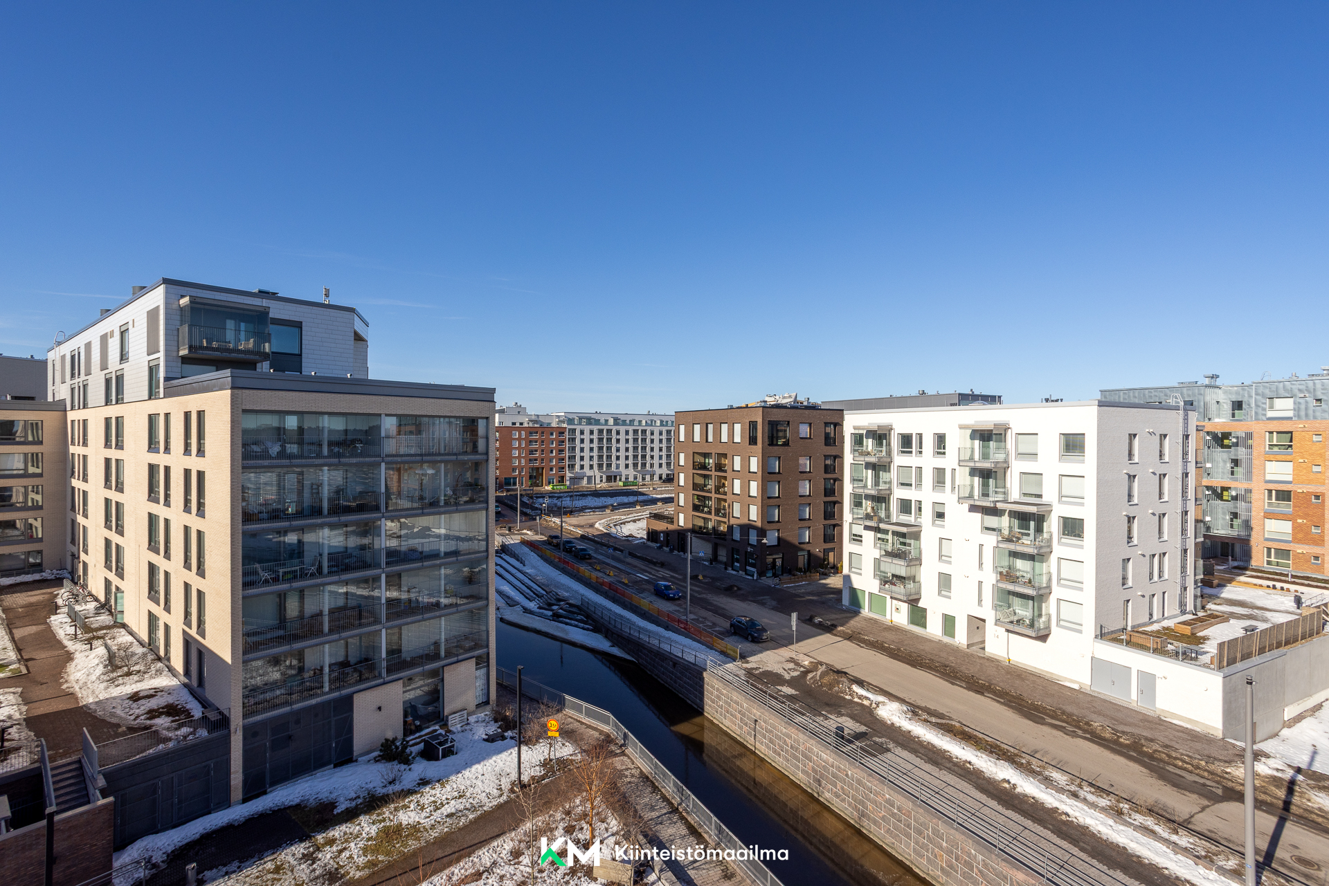 Olohuoneen ikkunanäkymää