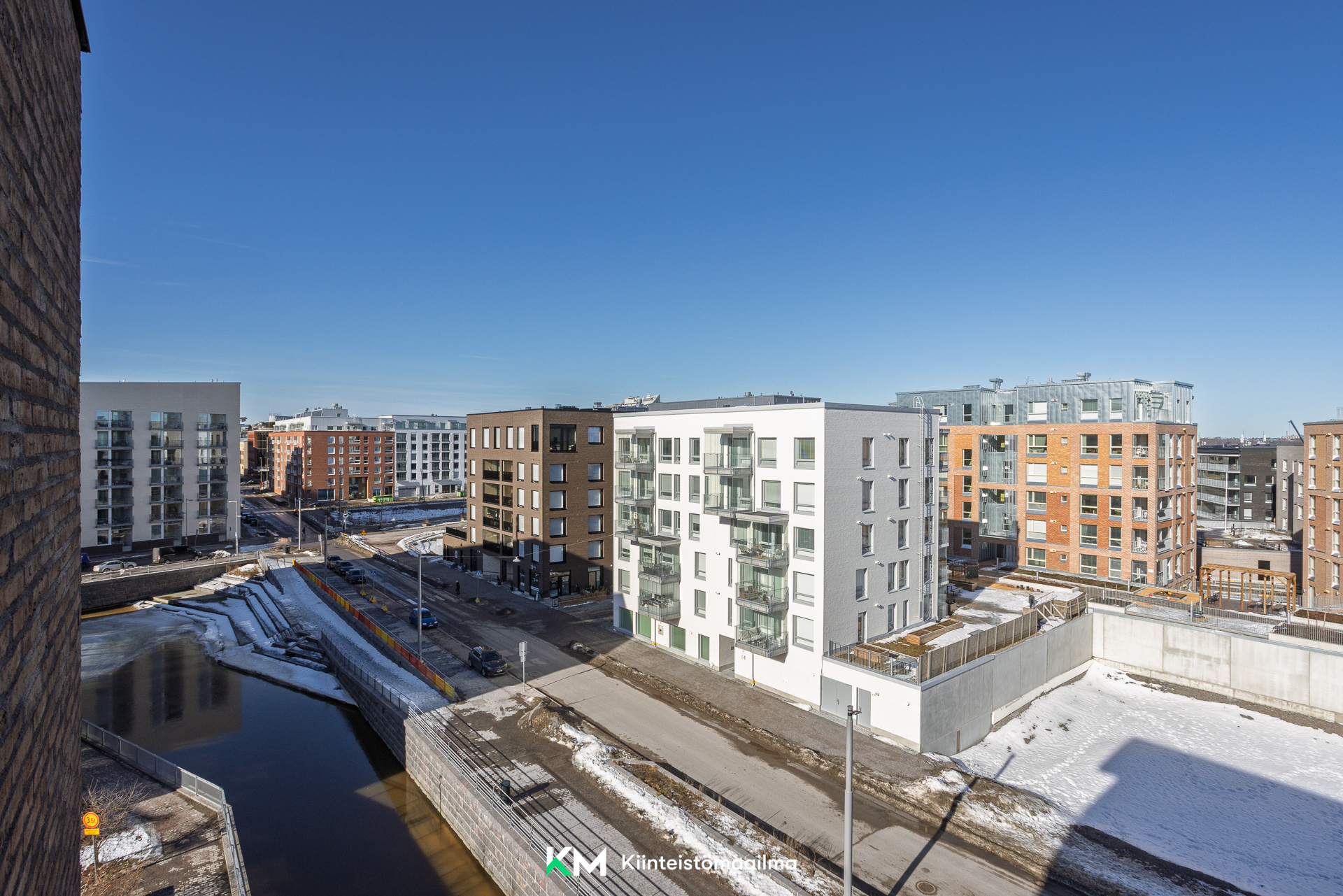 Näkymää ranskalaiselta parvekkeelta