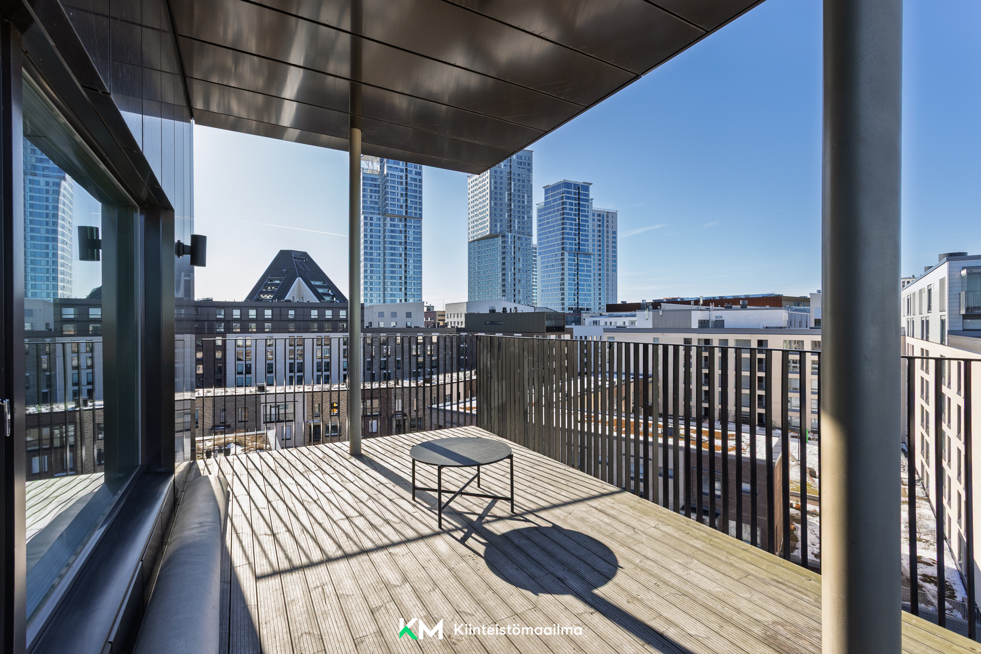 Taloyhtiön kattoterassi