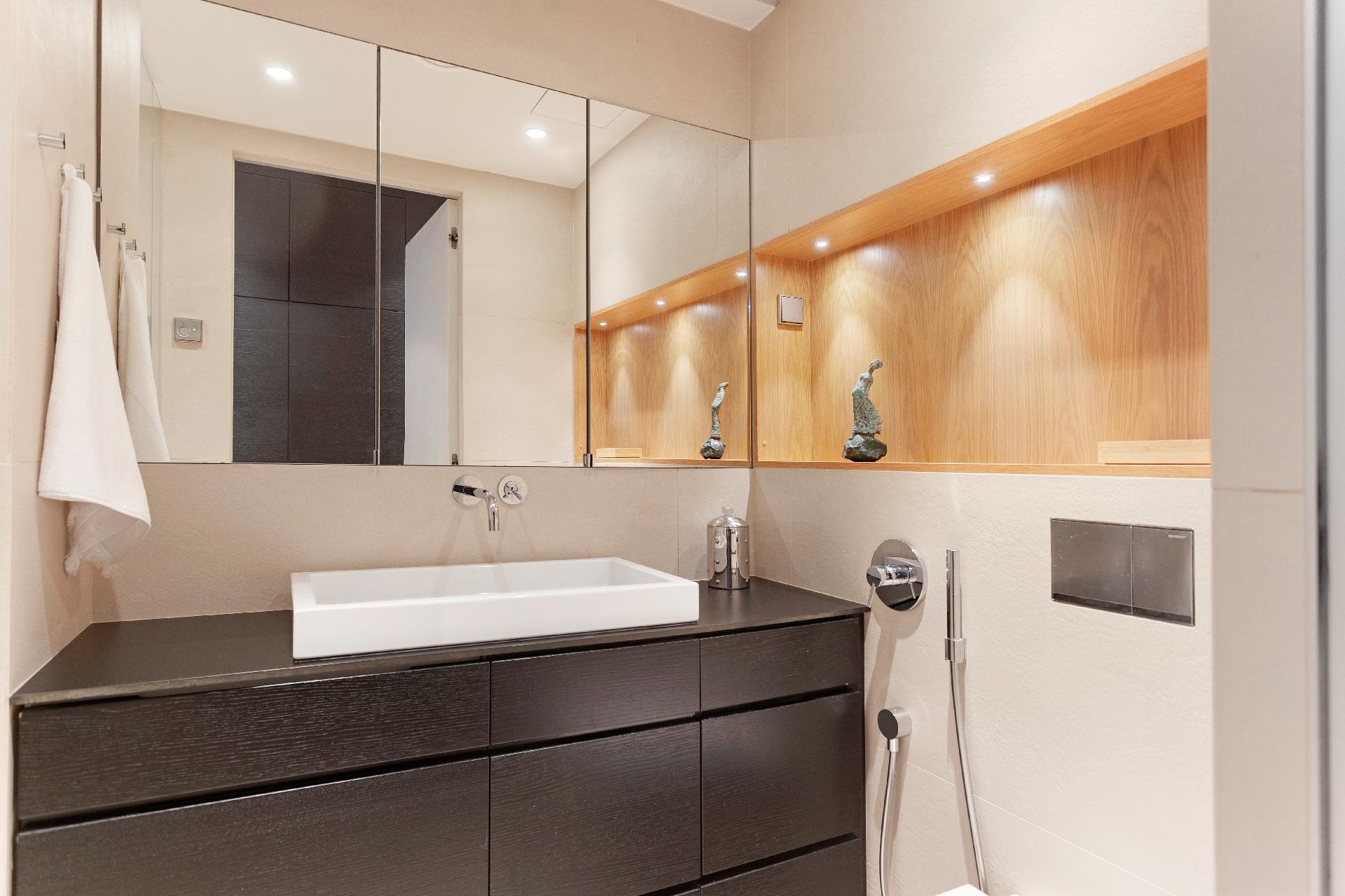 Urheilukatu 30, Taka-Töölö, Helsinki