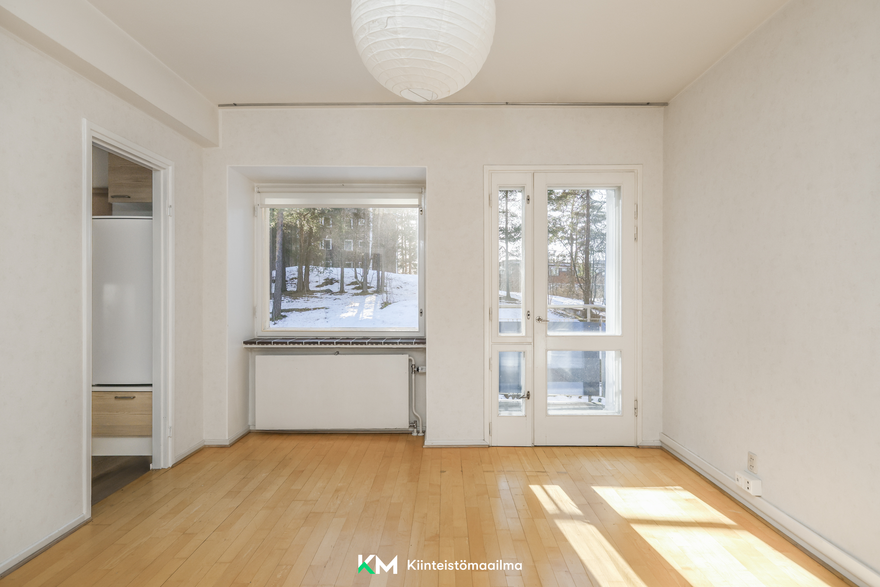 Olohuone ilman virtuaalistailausta. Tee kodista omannäköisesi.