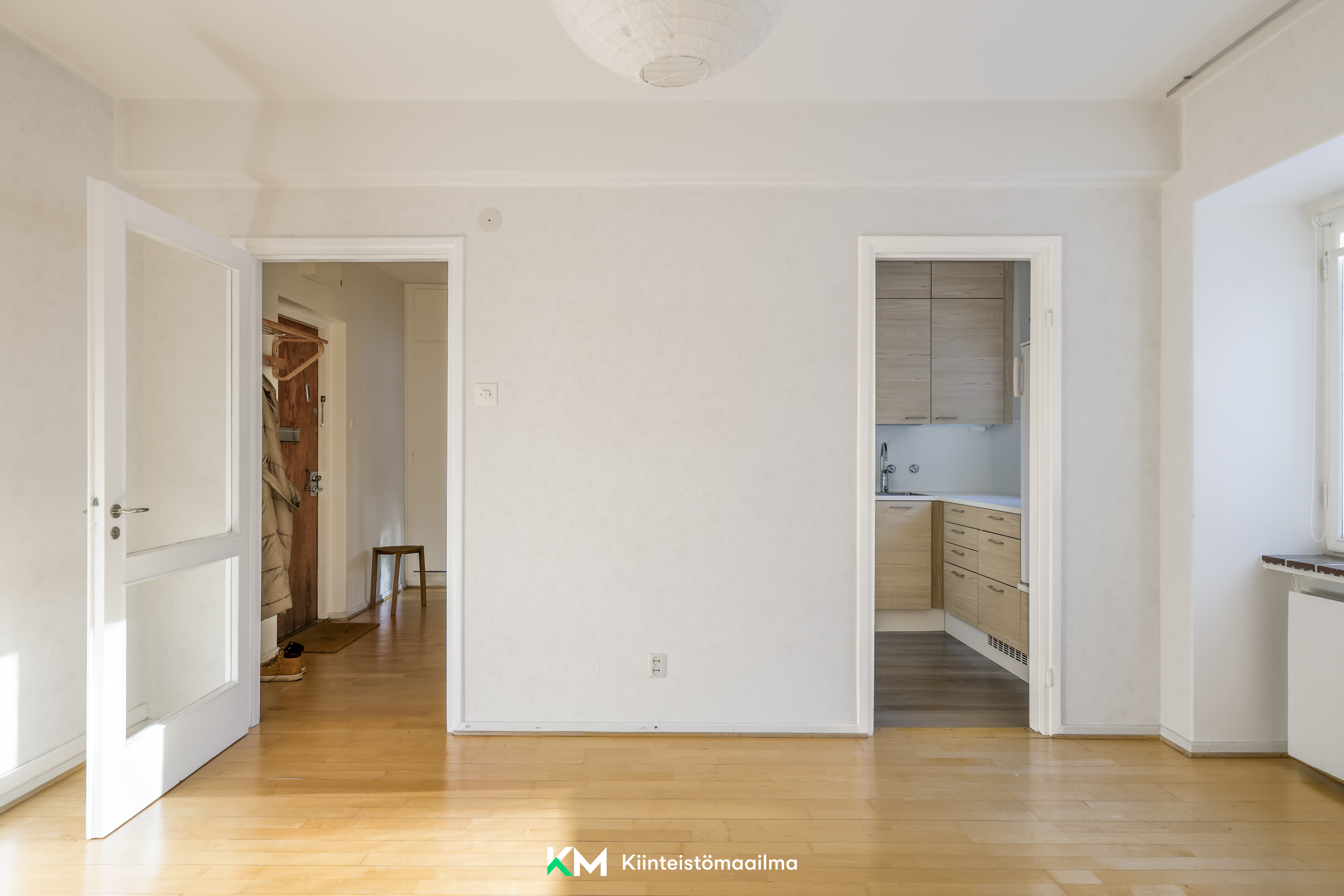 Järkevä ja tehokas pohjaratkaisu saa tähän kotiin kaikki toiminnot mahtumaan.