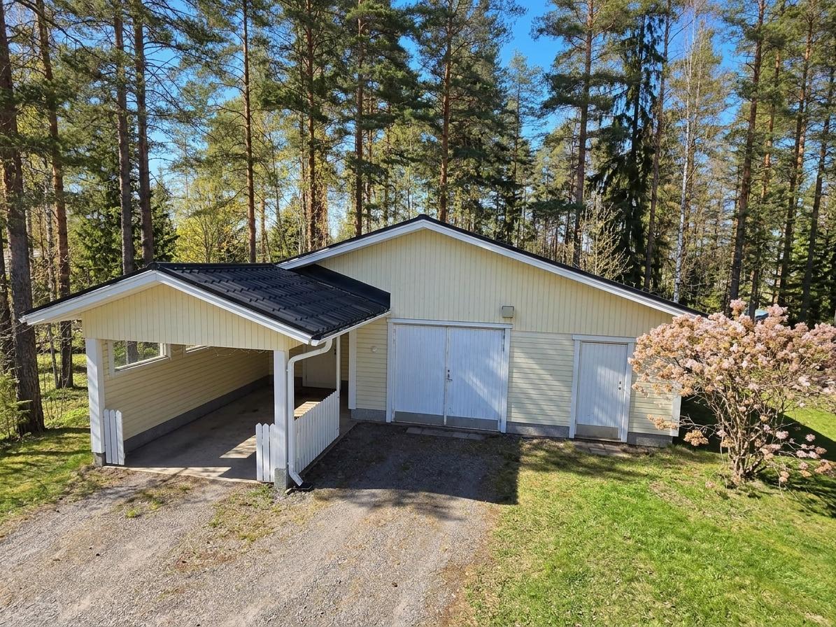 Matolahdentie 16, Jurvala, Luumäki