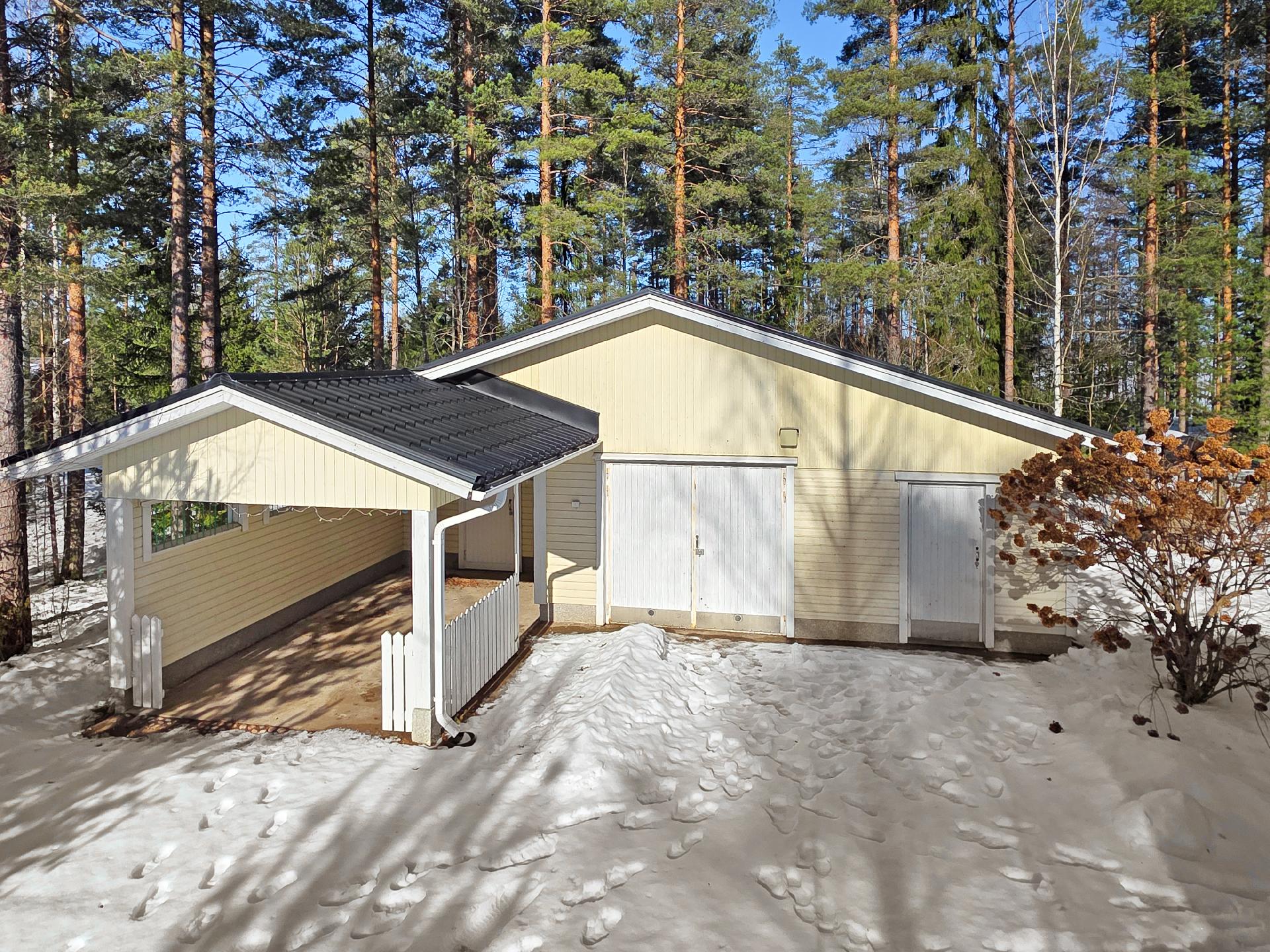 Matolahdentie 16, Jurvala, Luumäki