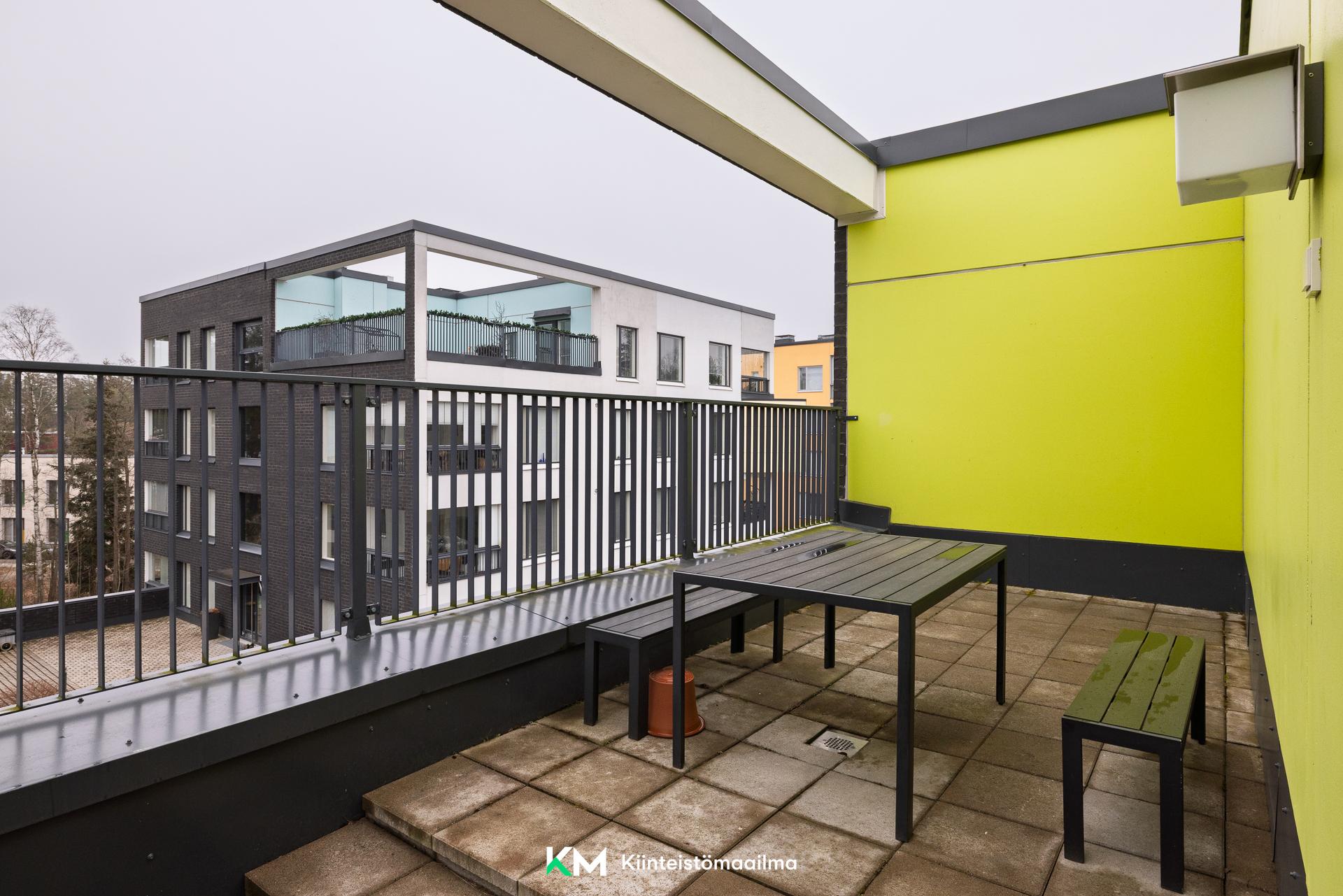 Taloyhtiön kattoterassi