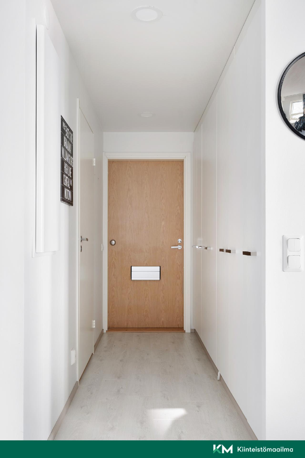 Ullanmäentie 10b, Kauniainen