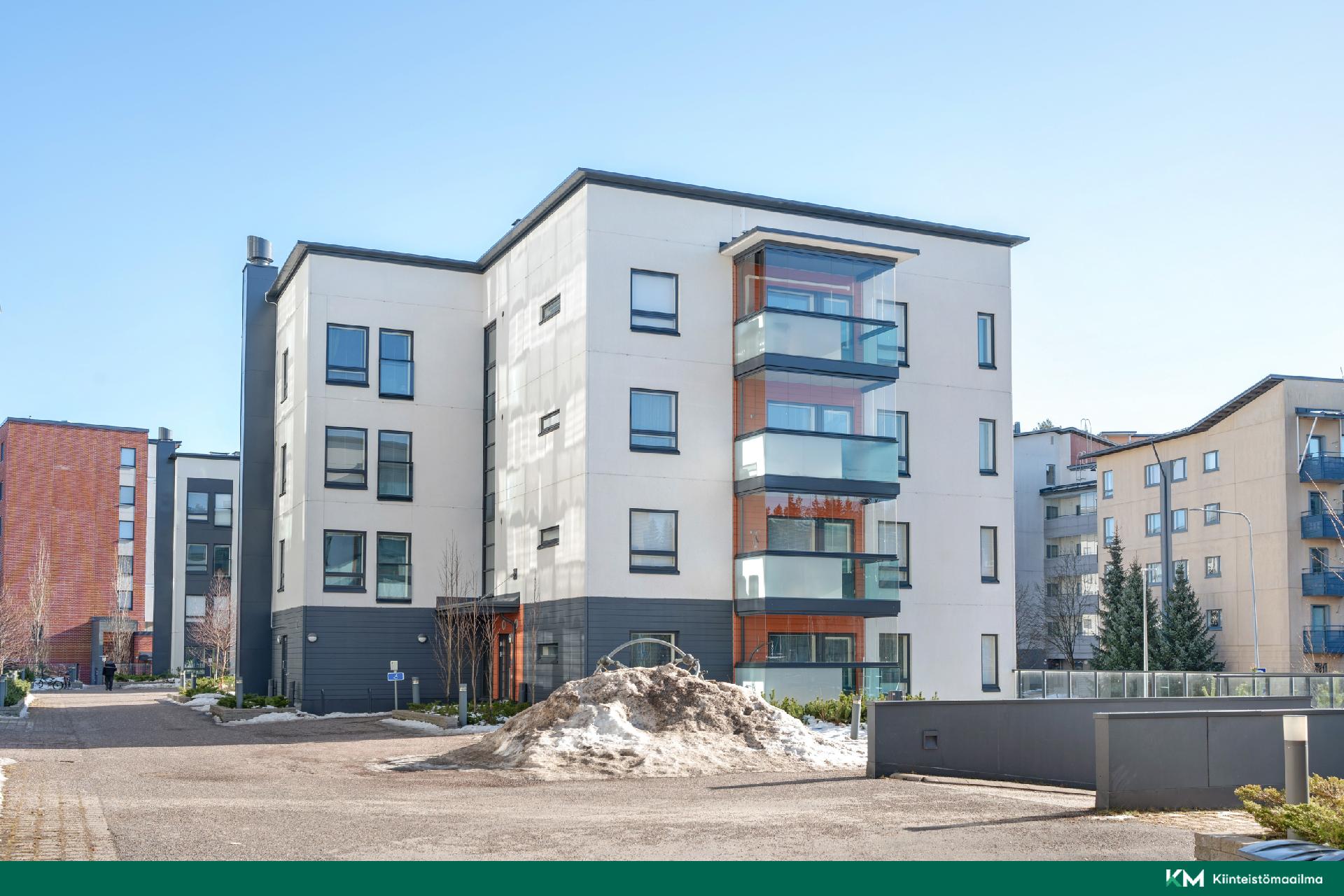 Ullanmäentie 10b, Kauniainen