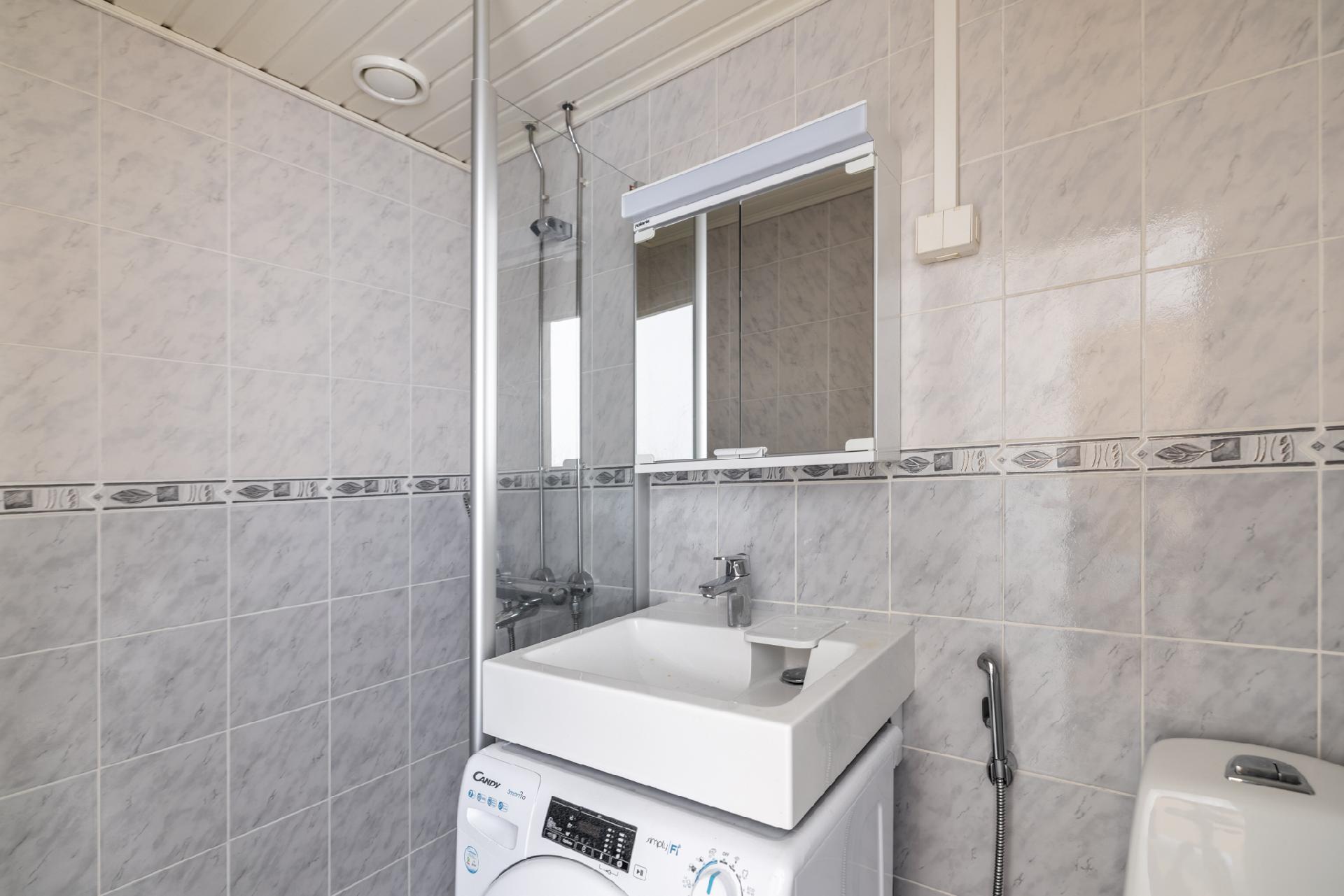 Kylpyhuone remontoitu 2009 sekä päivitetty 2022/2023