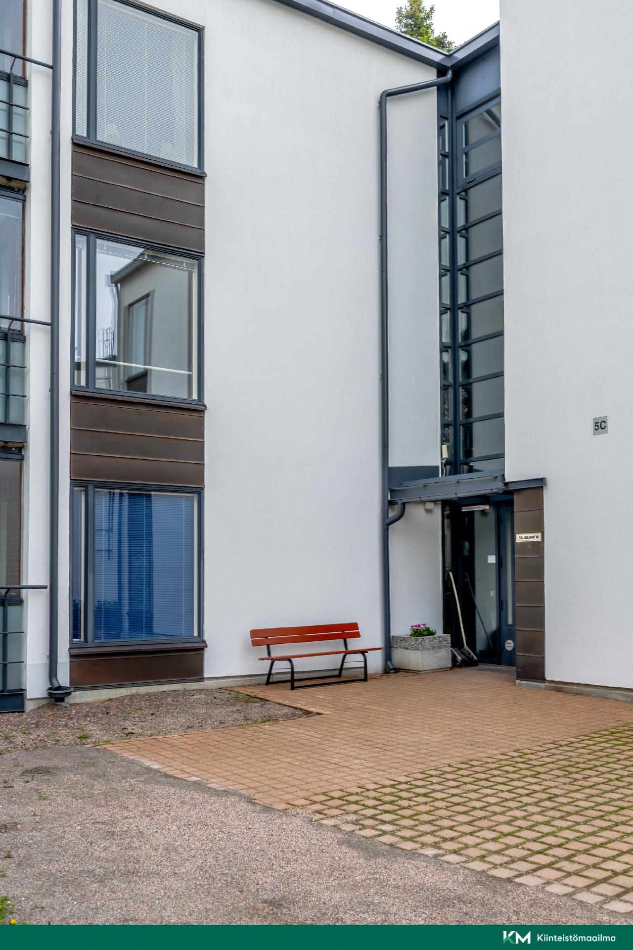 Palokunnantie 5, Kauniainen