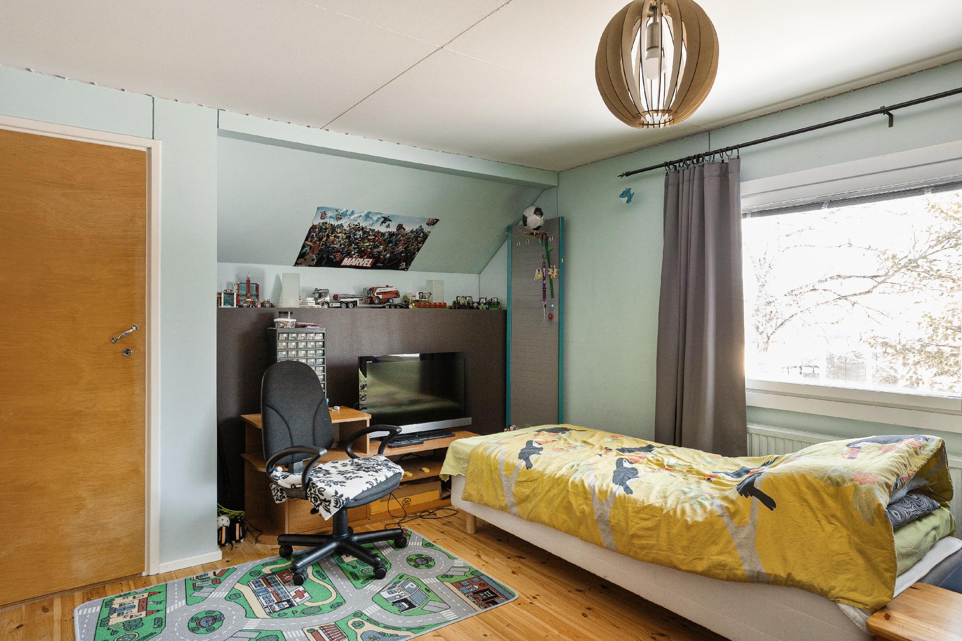 Yläkerran makuuhuone