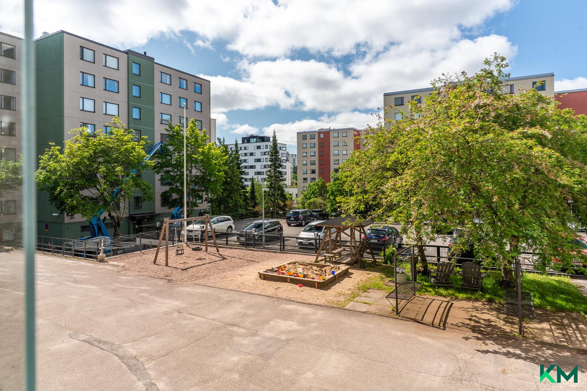 näkymät parvekkeelta kesäaikaan