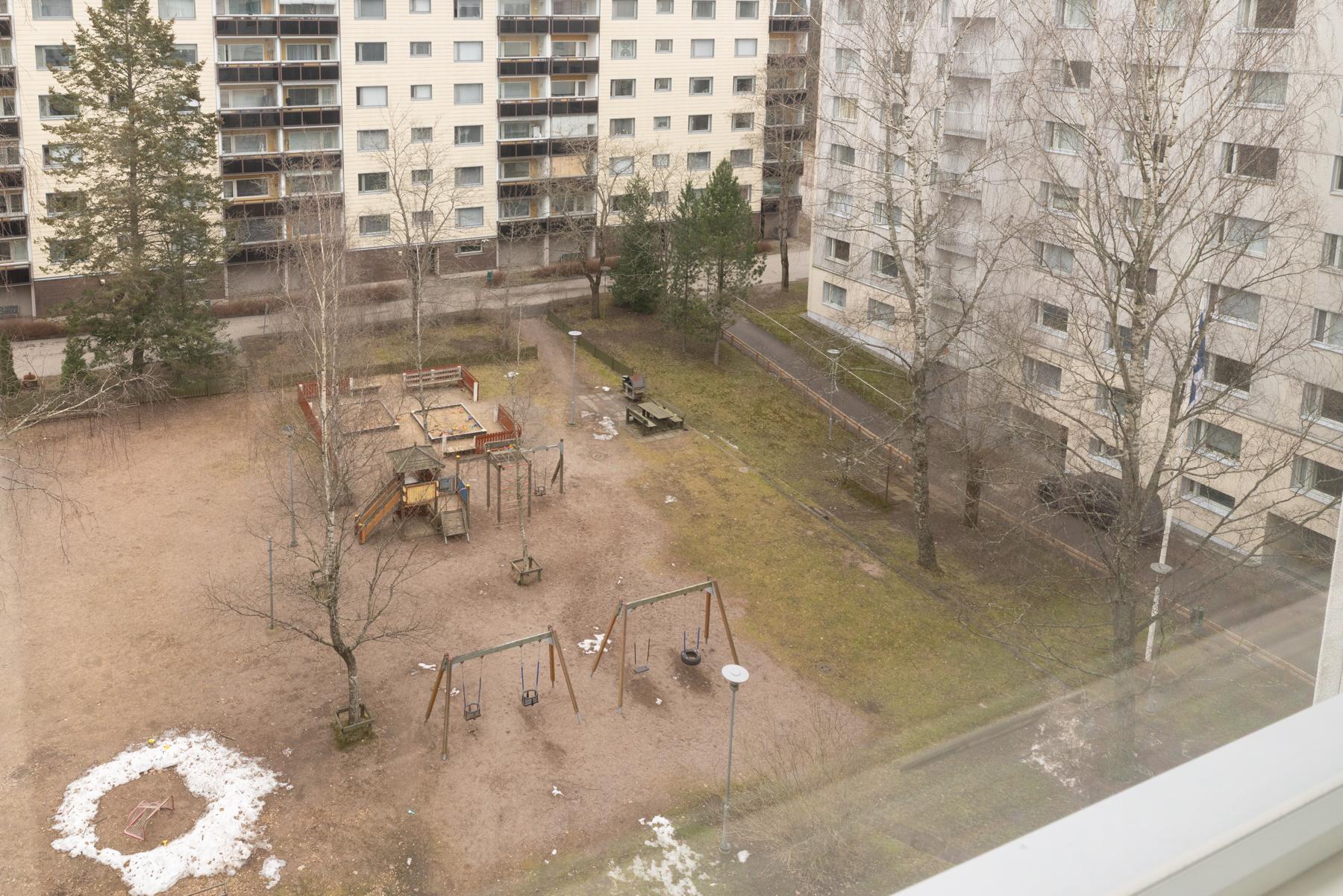 Näkymää ikkunoista