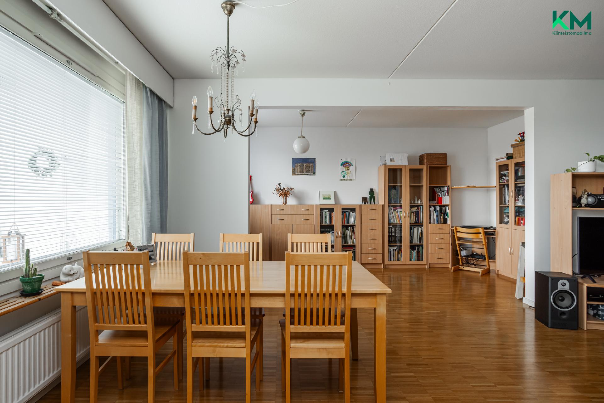 Jalustinkatu 7, Uittamo, Turku