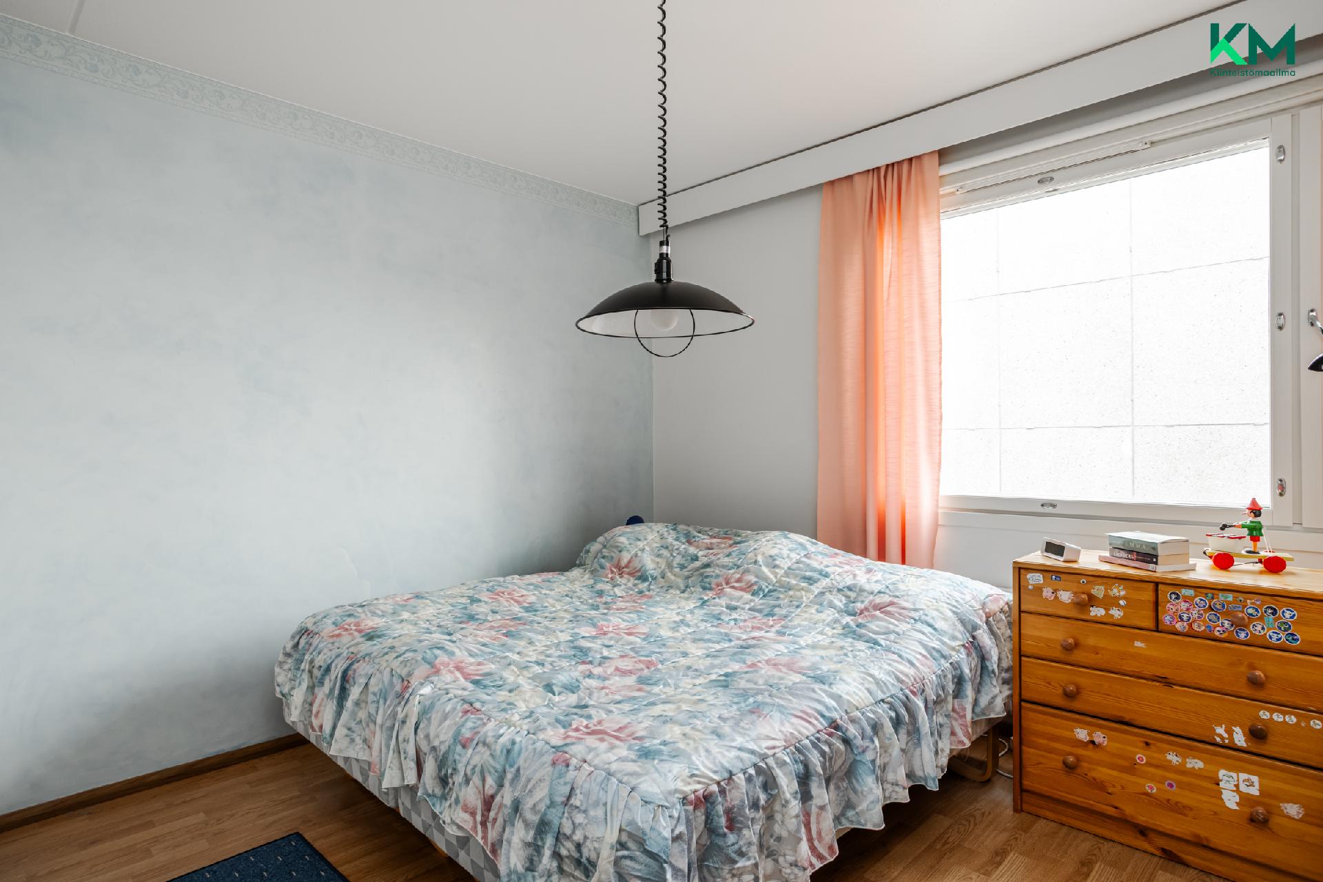 Jalustinkatu 7, Uittamo, Turku