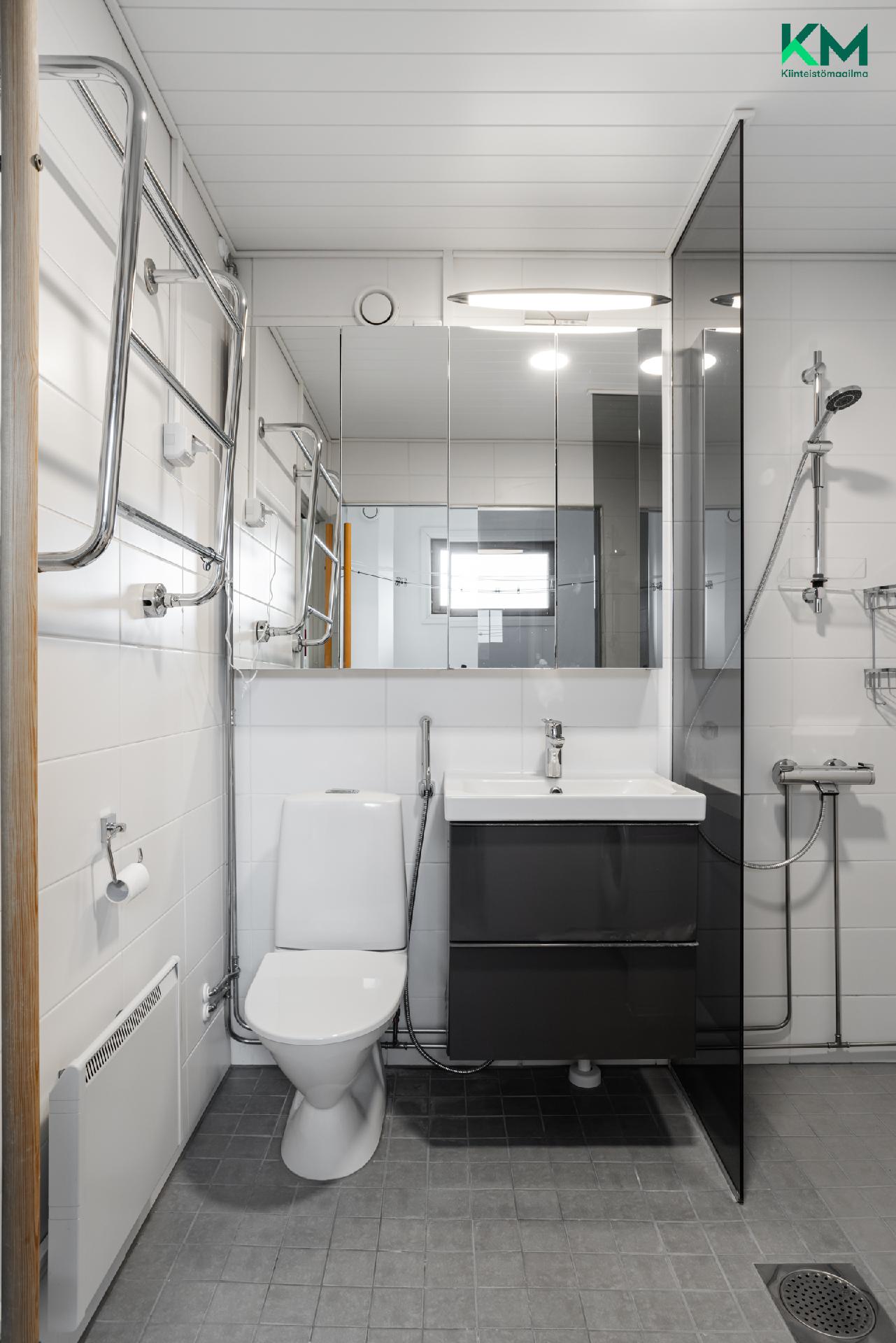 Jalustinkatu 7, Uittamo, Turku