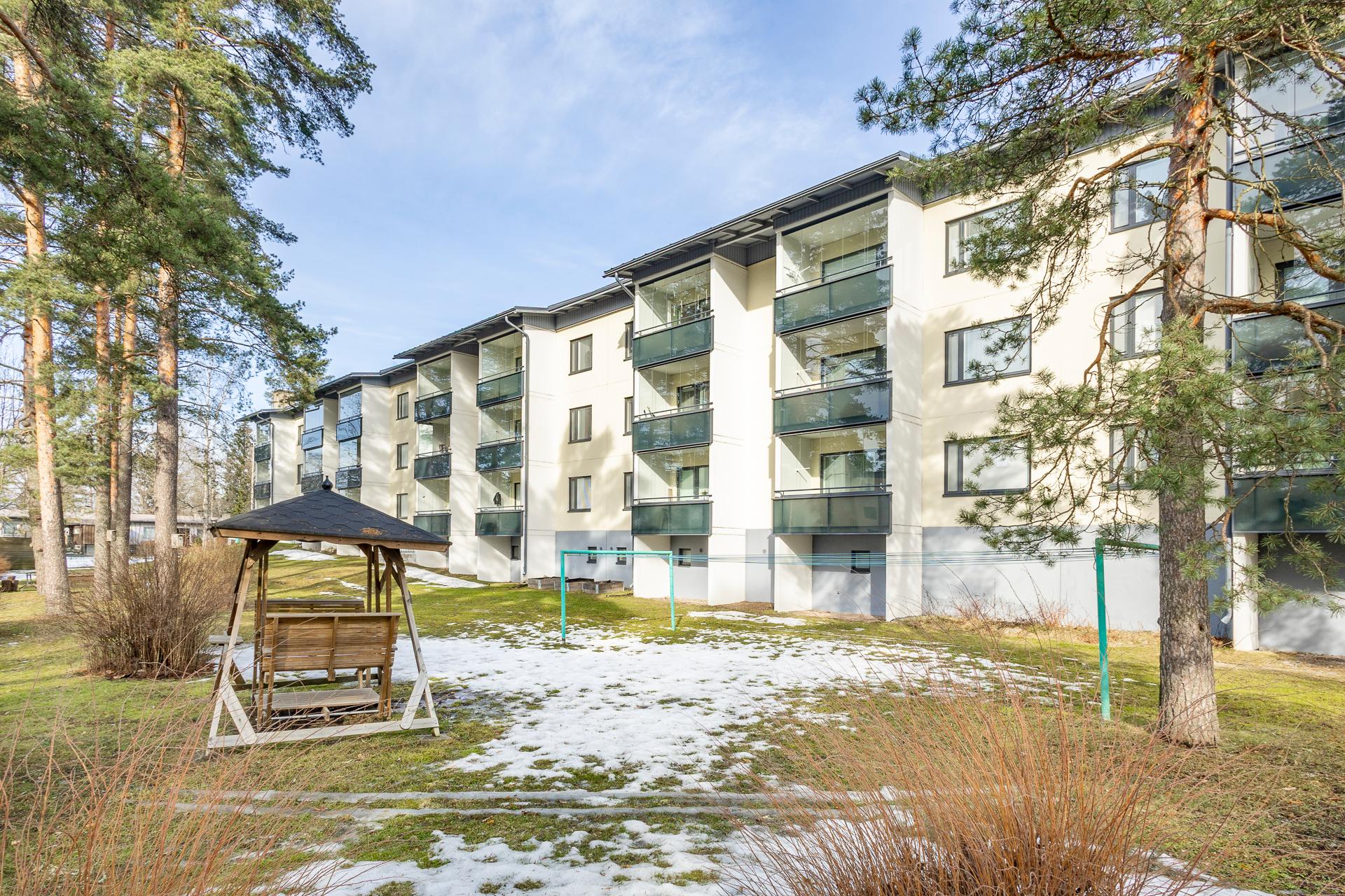 Julkisivu sisäpihalta