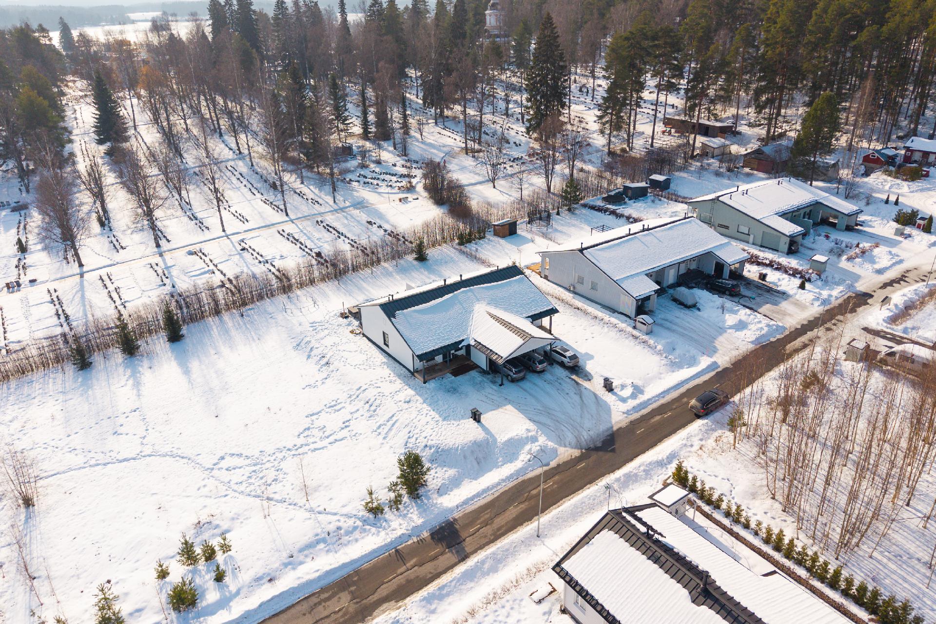 Pellosharjunkatu 13, Kylmäniemi, Laukaa