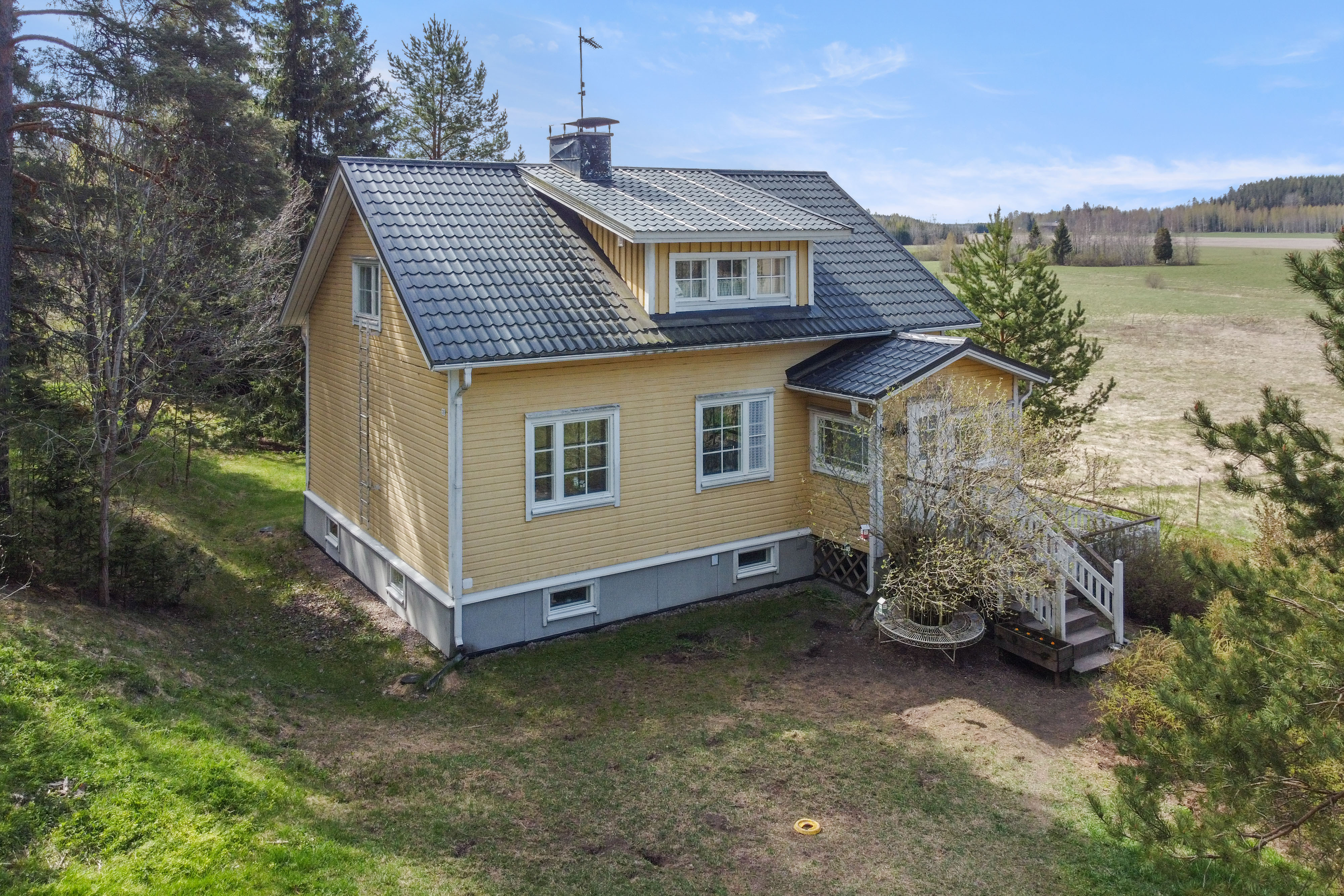 Maalämpötalo maaseudun rauhassa