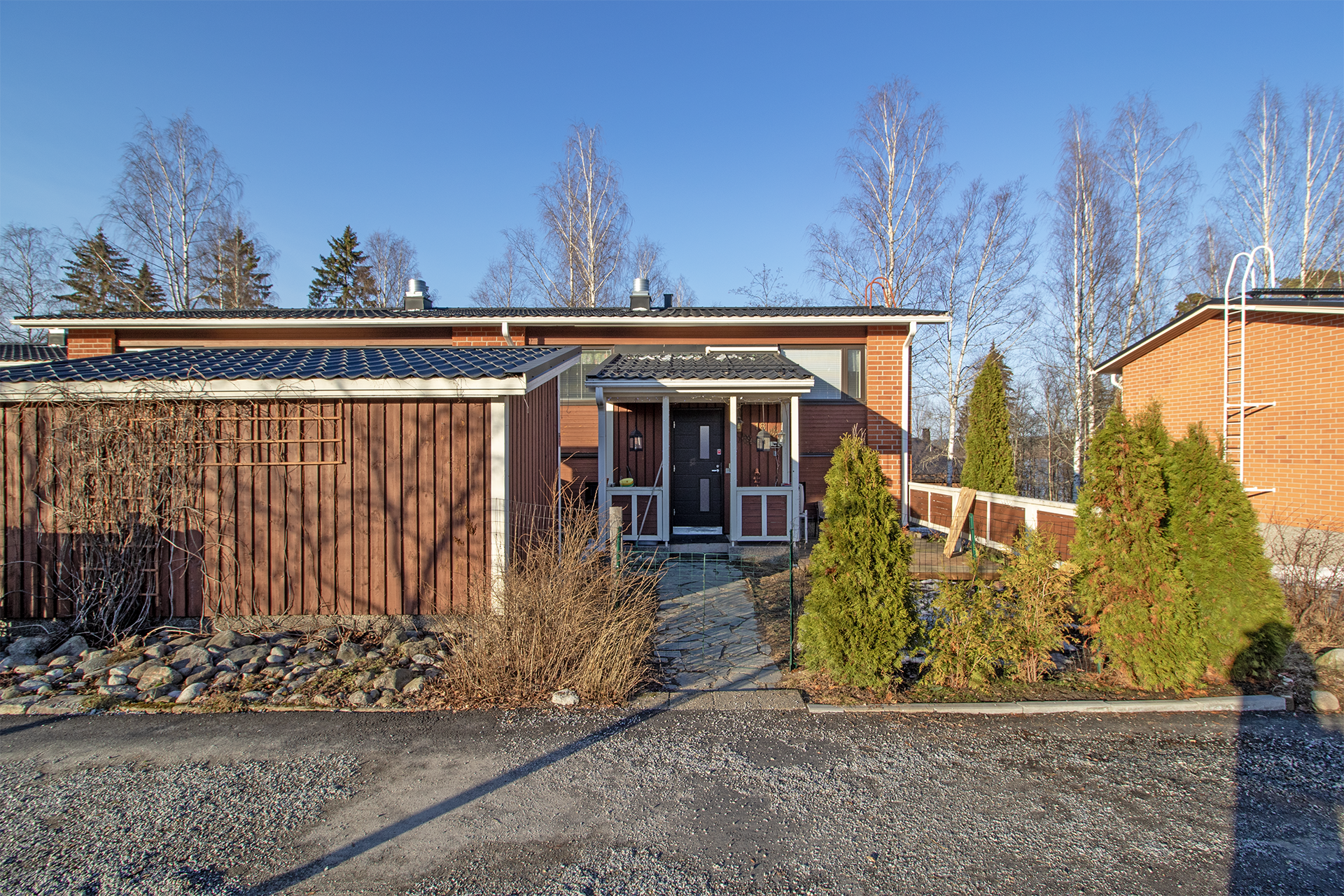 Sisäänkäynti