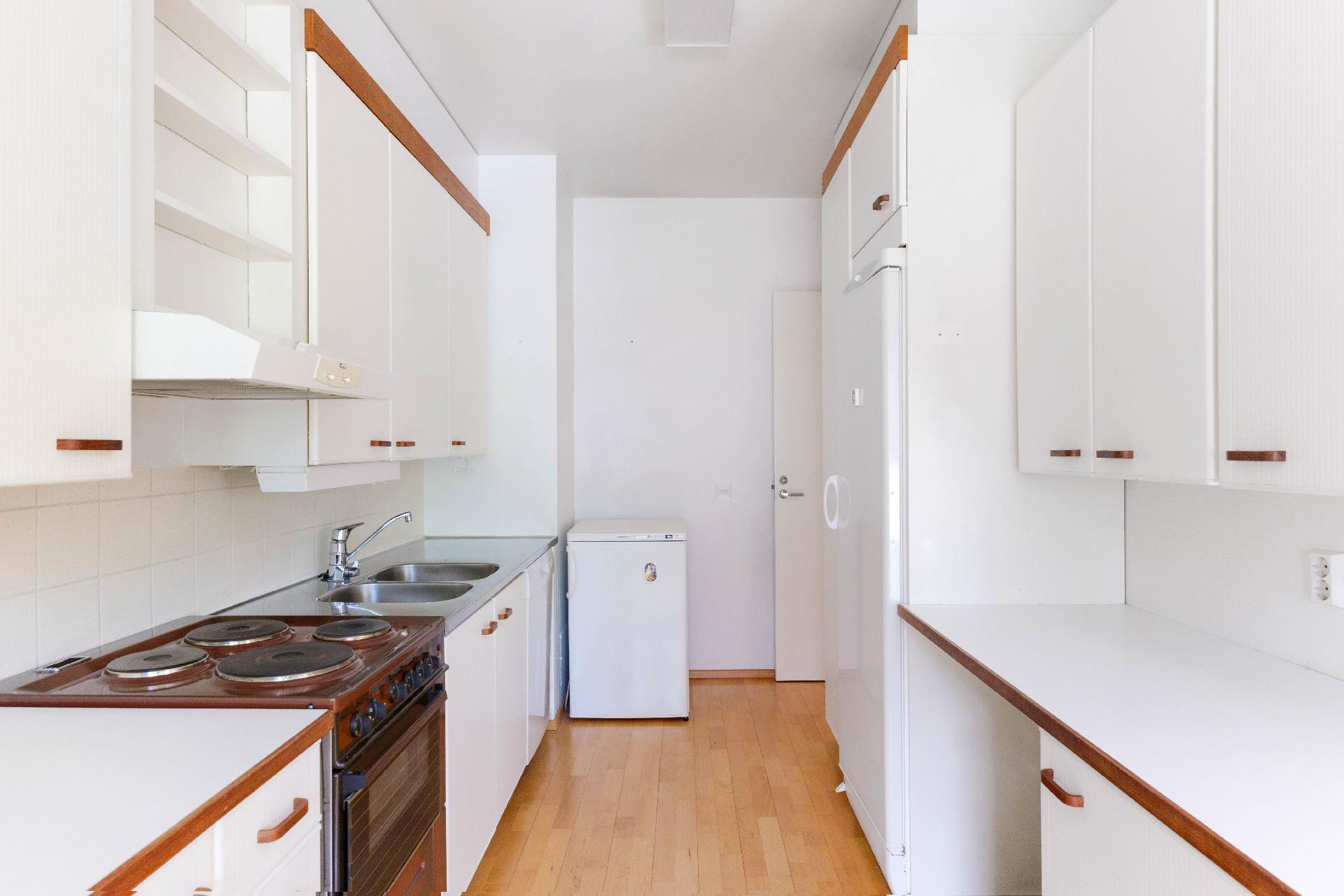 Kaivomestarinkatu 8, Kirkkojärvi, Espoo