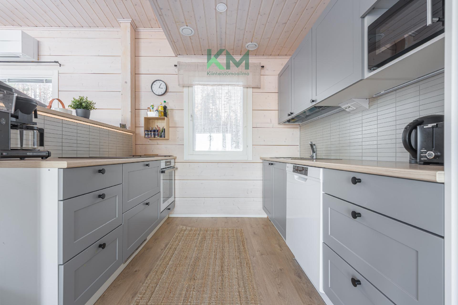 Kiljusenkalliontie 21, Tahkovuori, Kuopio