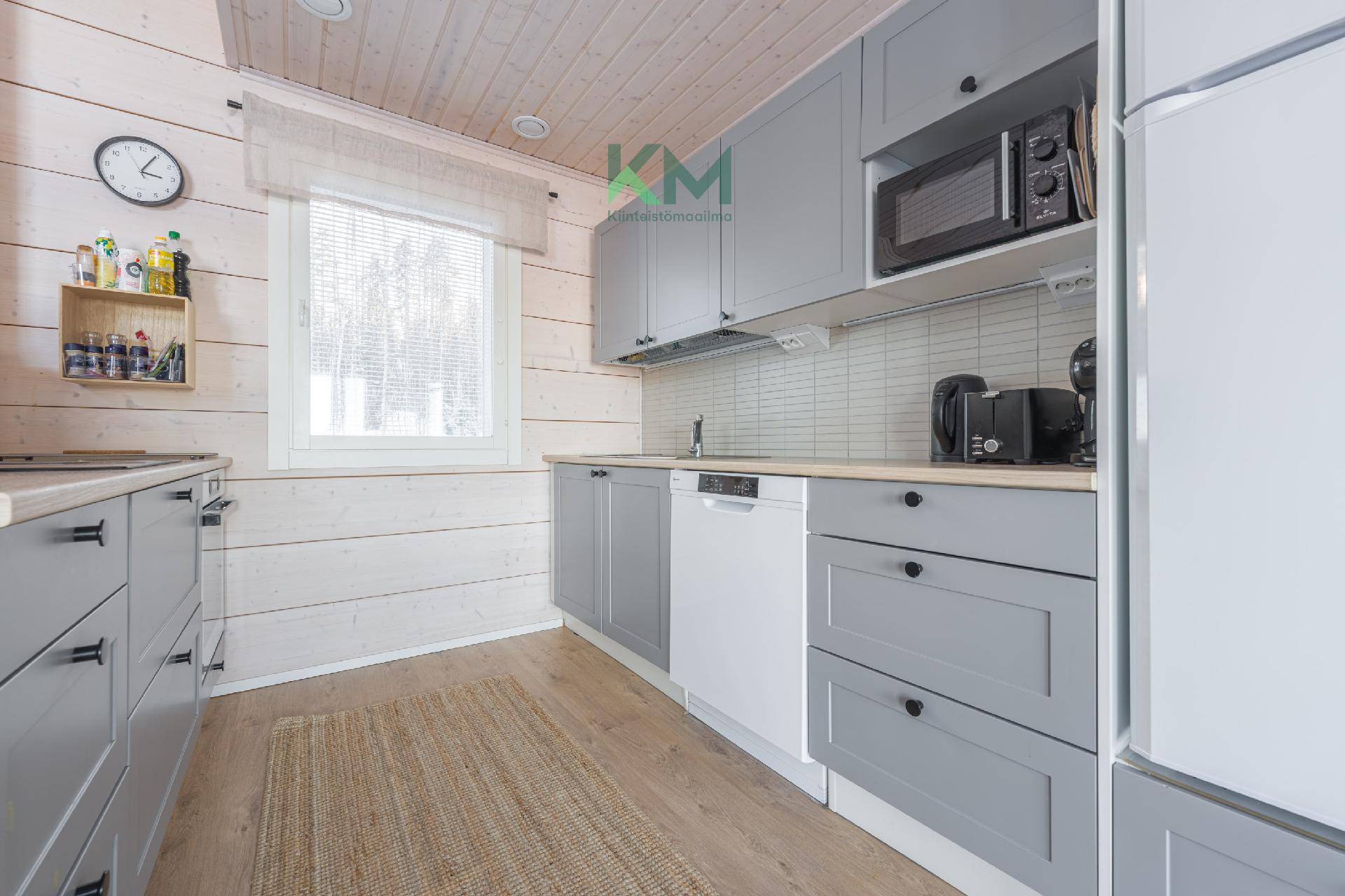 Kiljusenkalliontie 21, Tahkovuori, Kuopio