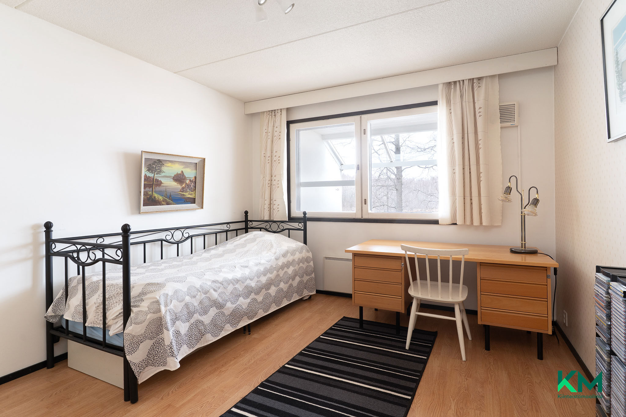 Alakerran makuuhuone