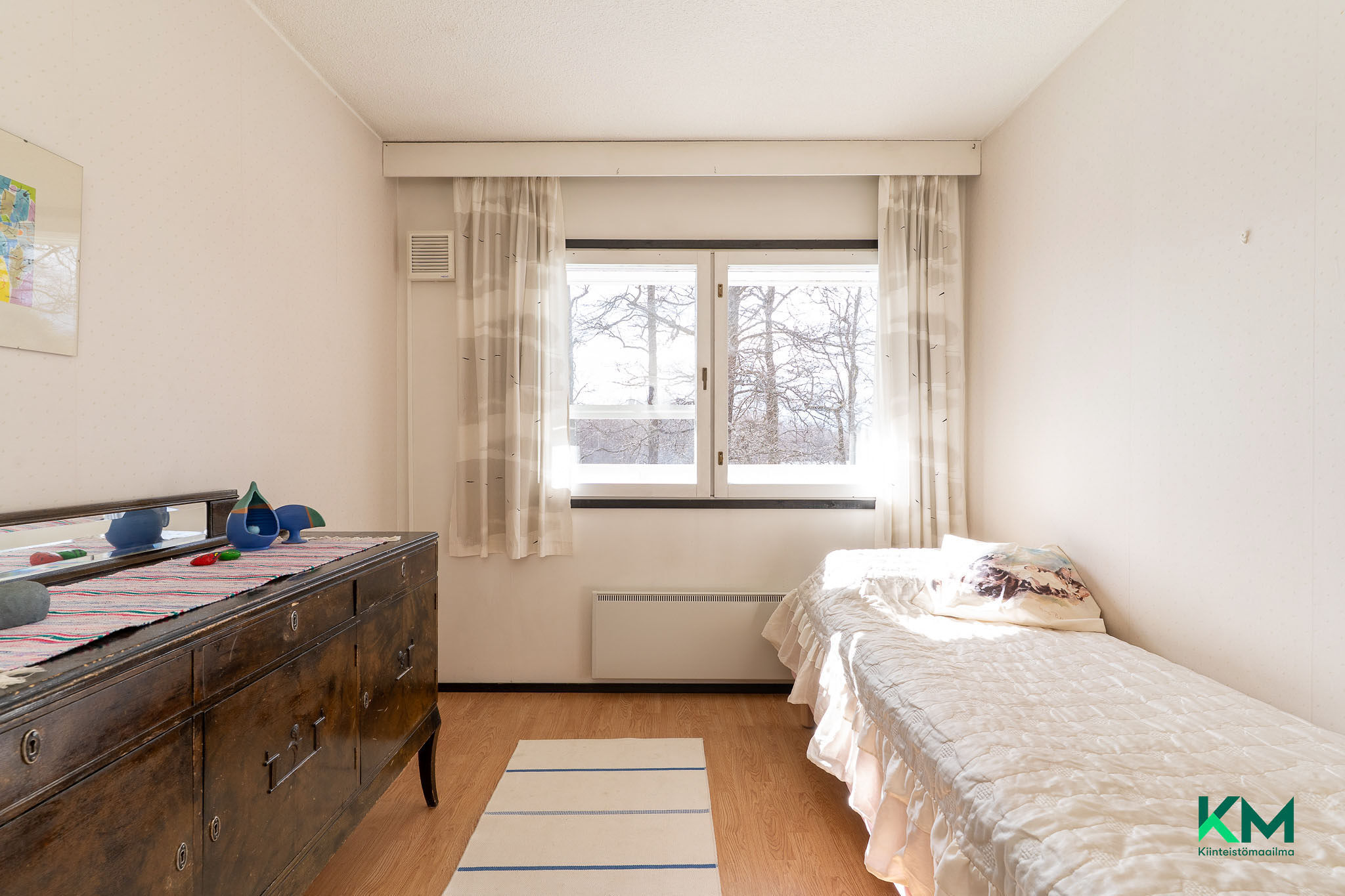 Yläkerran makuuhuone