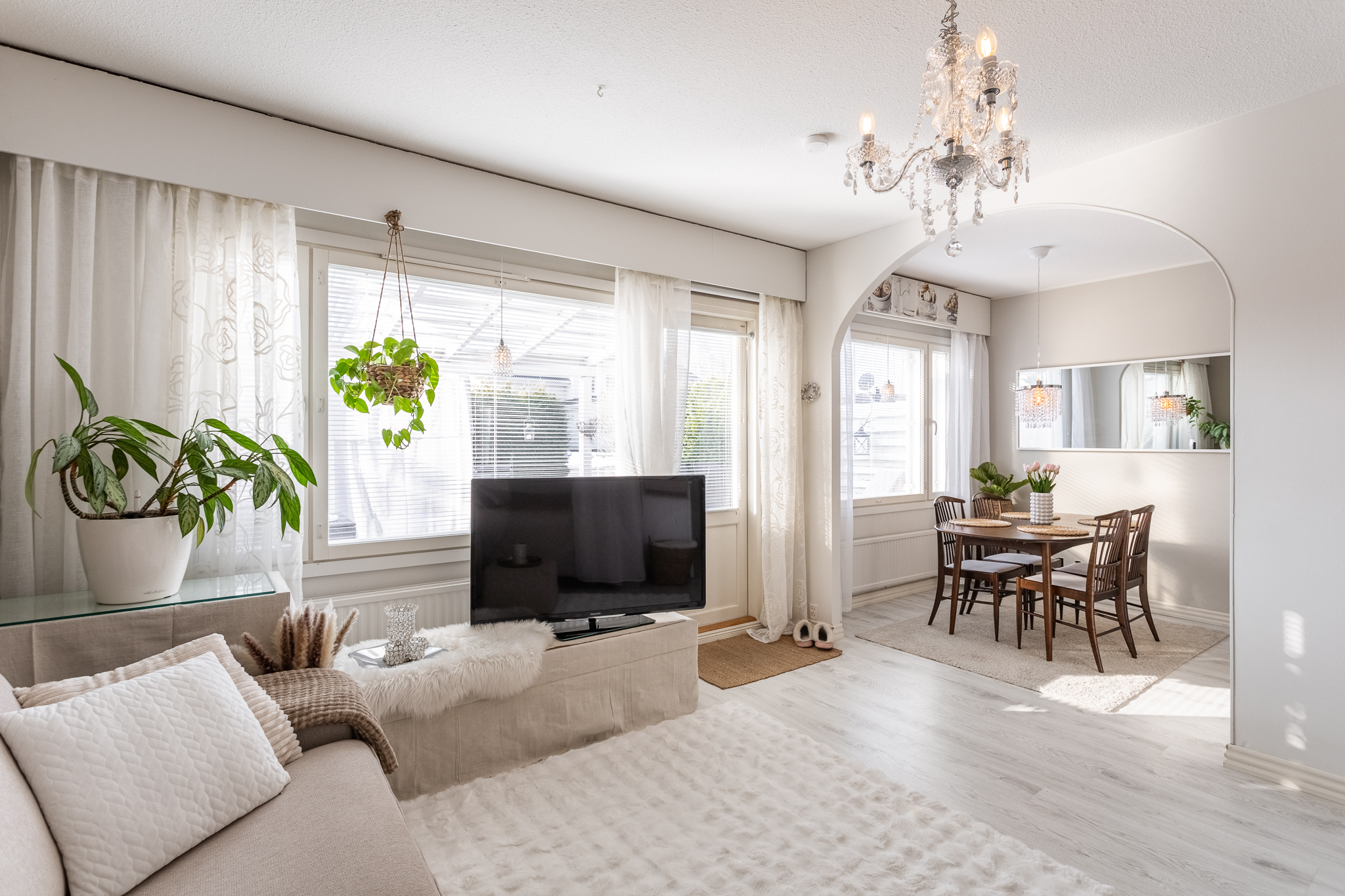 Sireenitie 10, Parola, Hattula