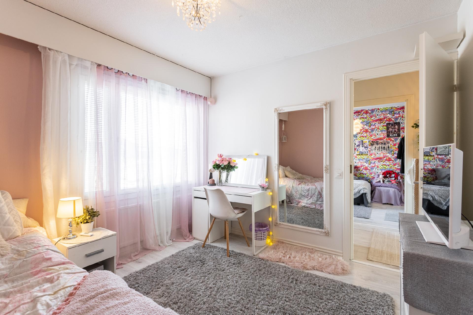 Sireenitie 10, Parola, Hattula