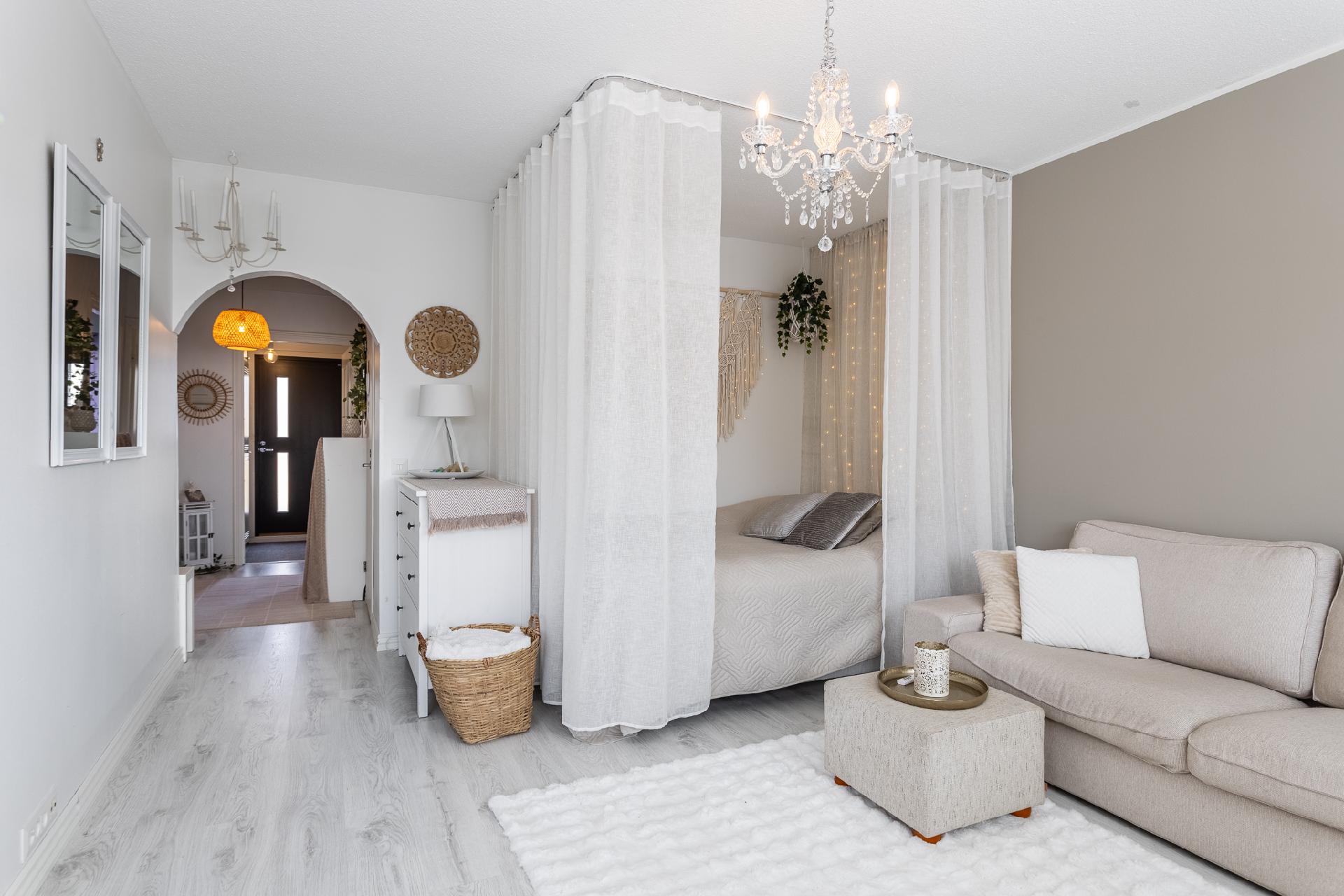 Sireenitie 10, Parola, Hattula