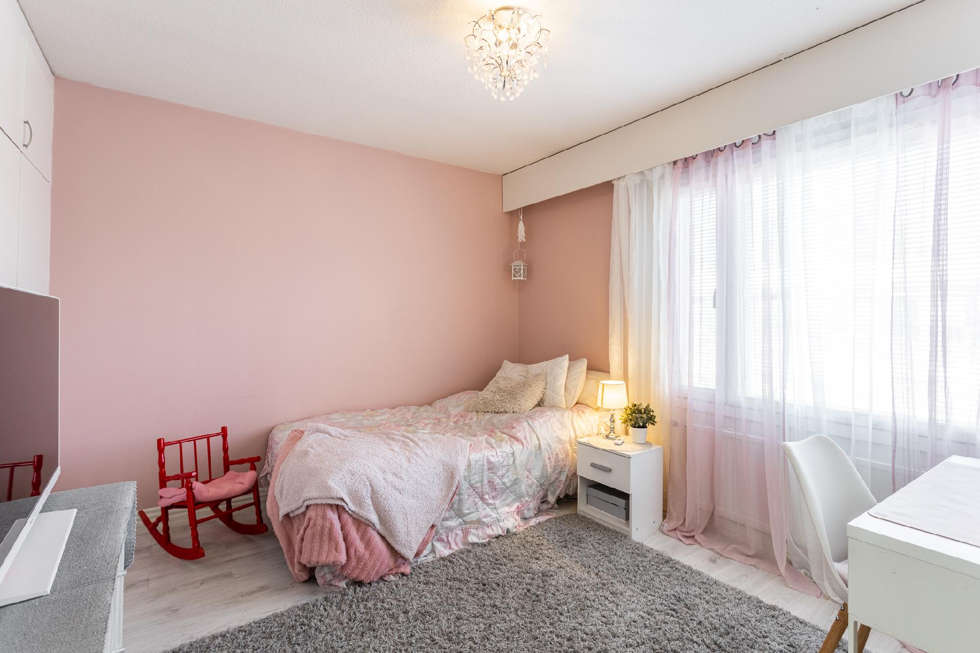 Sireenitie 10, Parola, Hattula