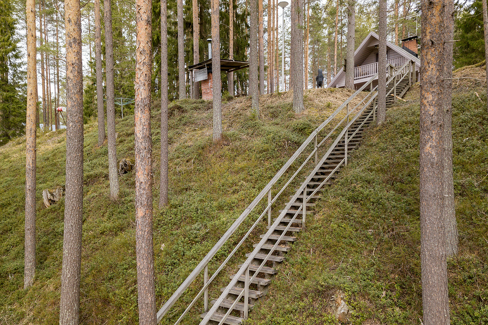Joelta mökkiä ei juuri näe